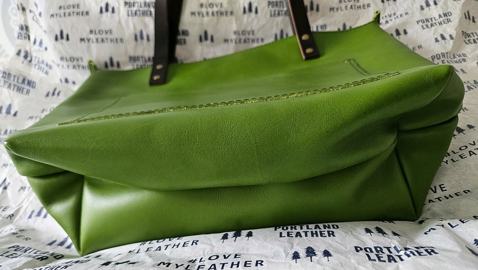 NEW Portland Leather Goods PLG Medium Zipper Tote Bag – Green Apple