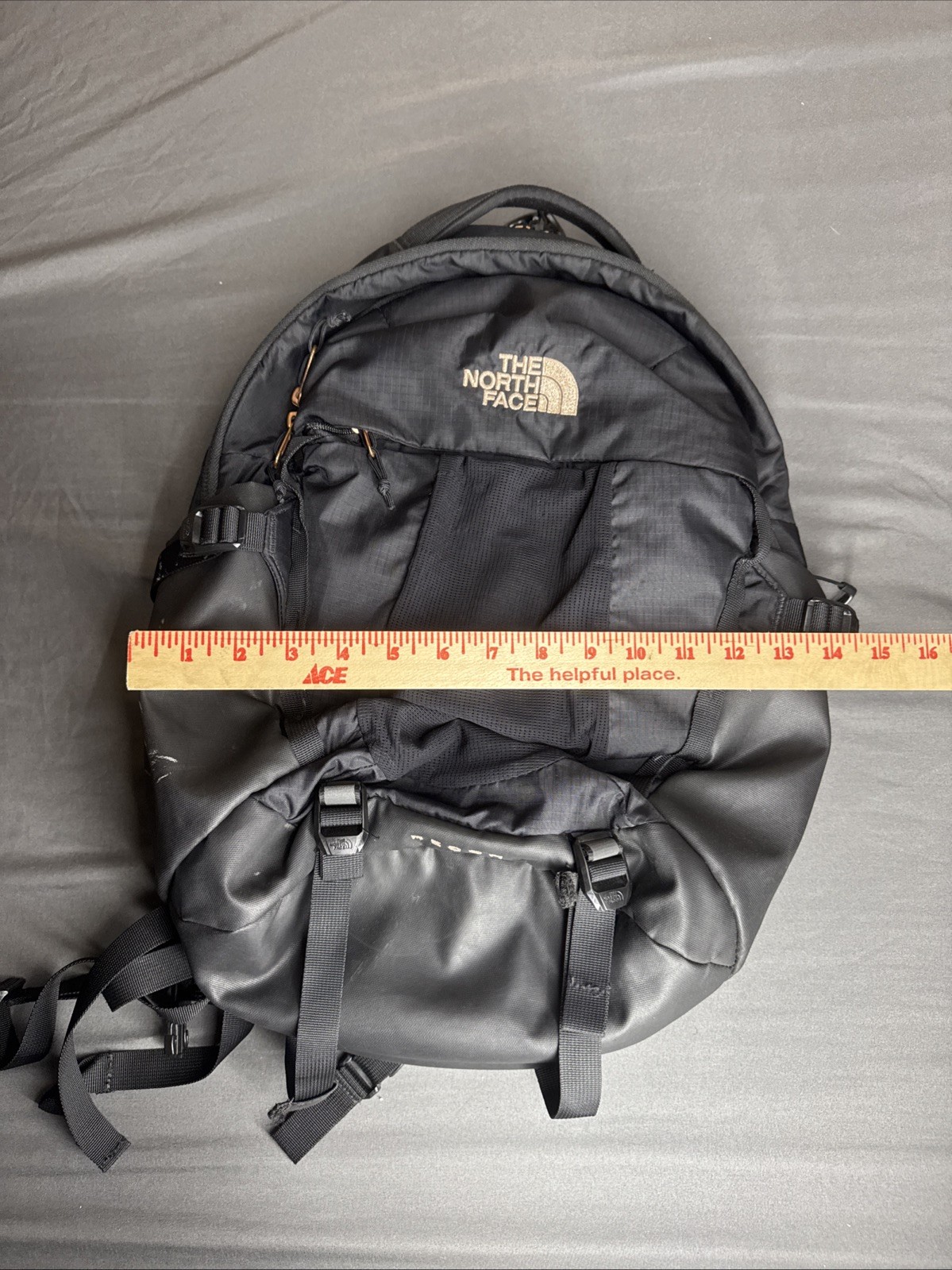 The North Face Women’s Recon Luxe Backpack, TNF Black/Burnt Coral, OS – USED