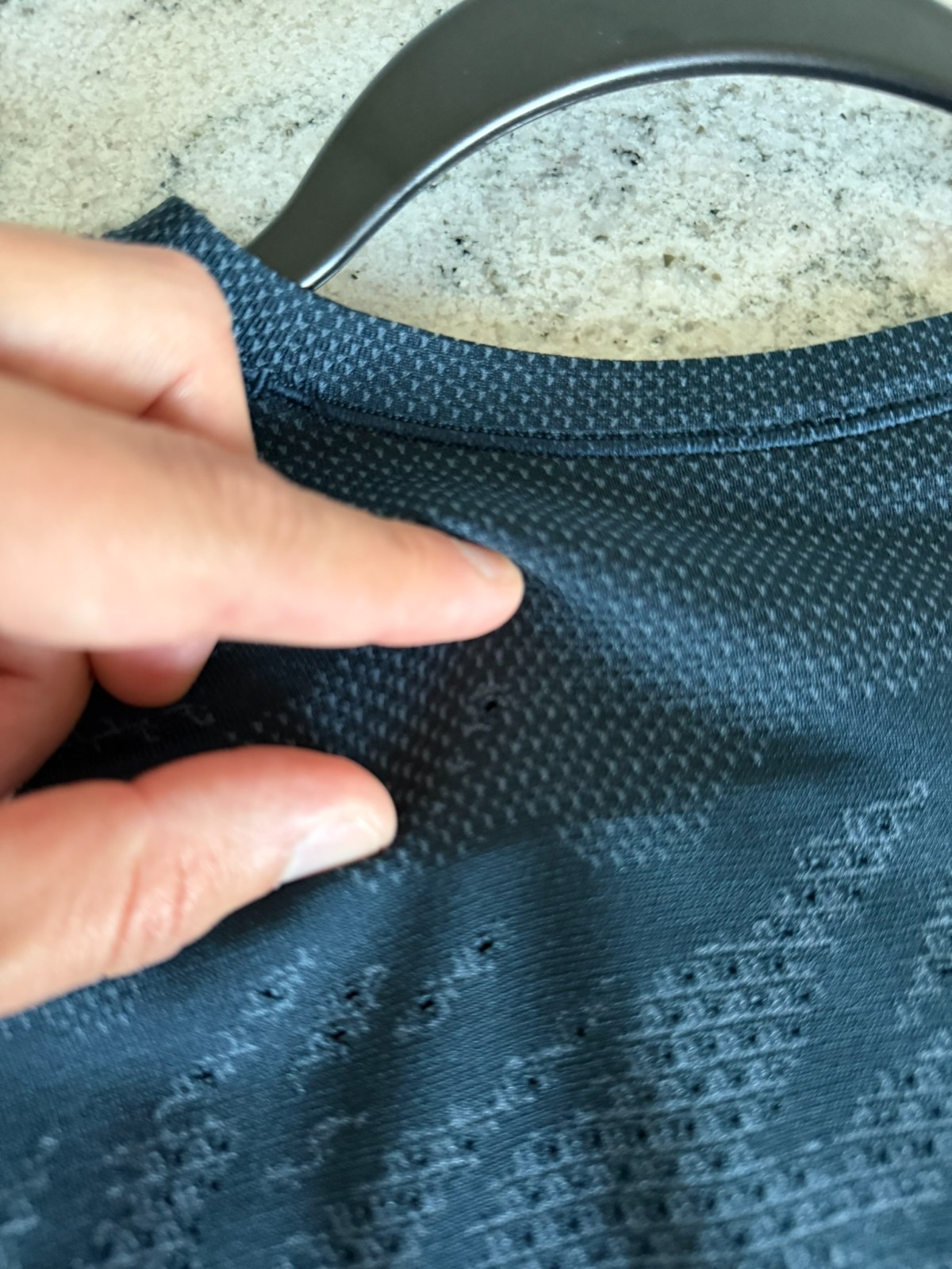 Lululemon T-Shirt Mens XL Blue Camo Short Sleeve Stretch Athletic – SEE PICS