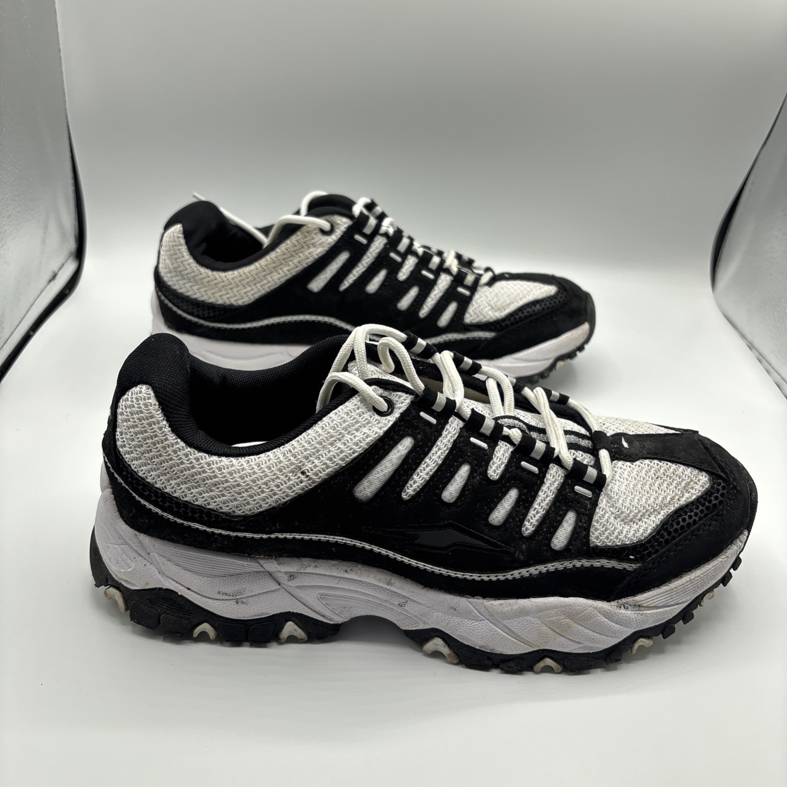 AVIA Women’s 5000 Performance Sneakers Odor Control Memory Foam Insole Size 8.5