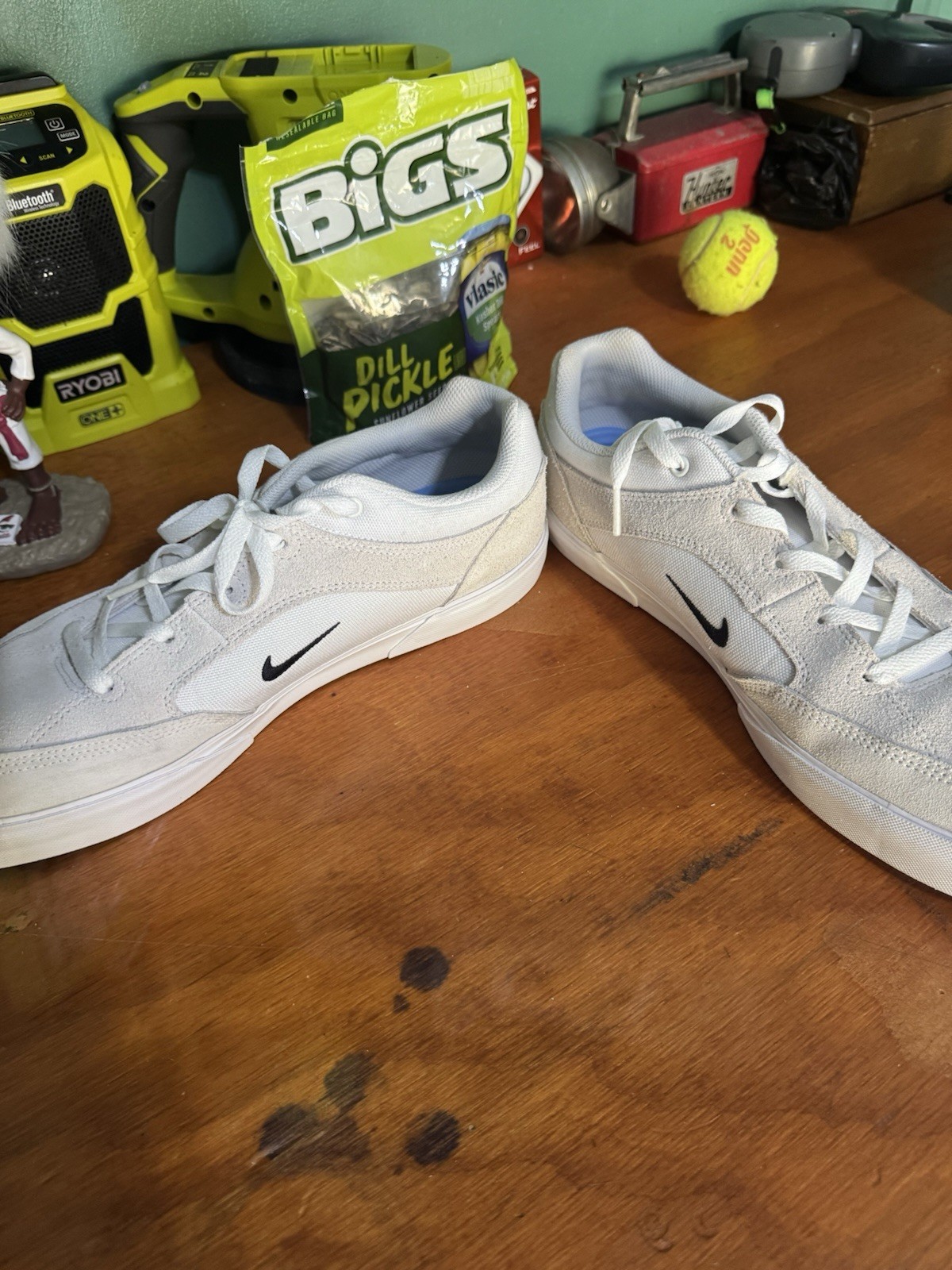 Nike SB Chron 2 White/Black Skate Shoes Used Size 13