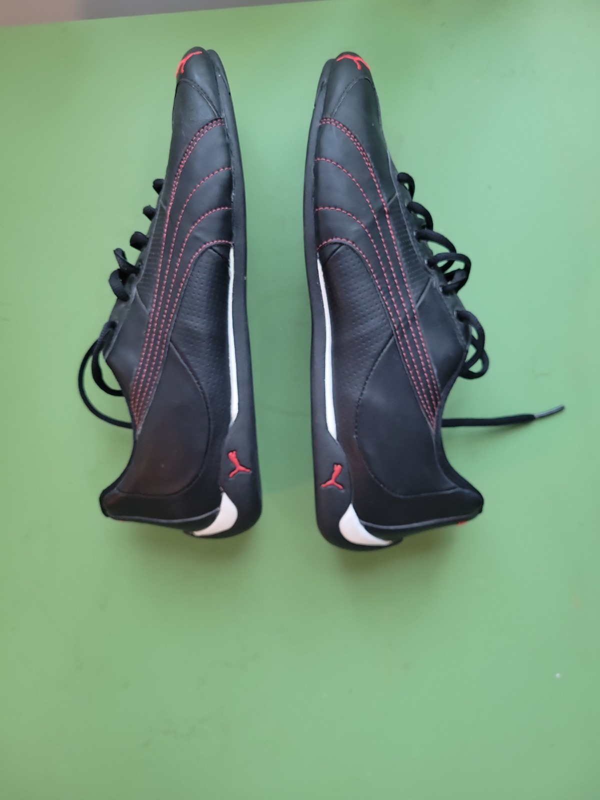 Puma Model 303389 10 REPLI CAT Leather SIZE 9.5 Black With Red Stitching