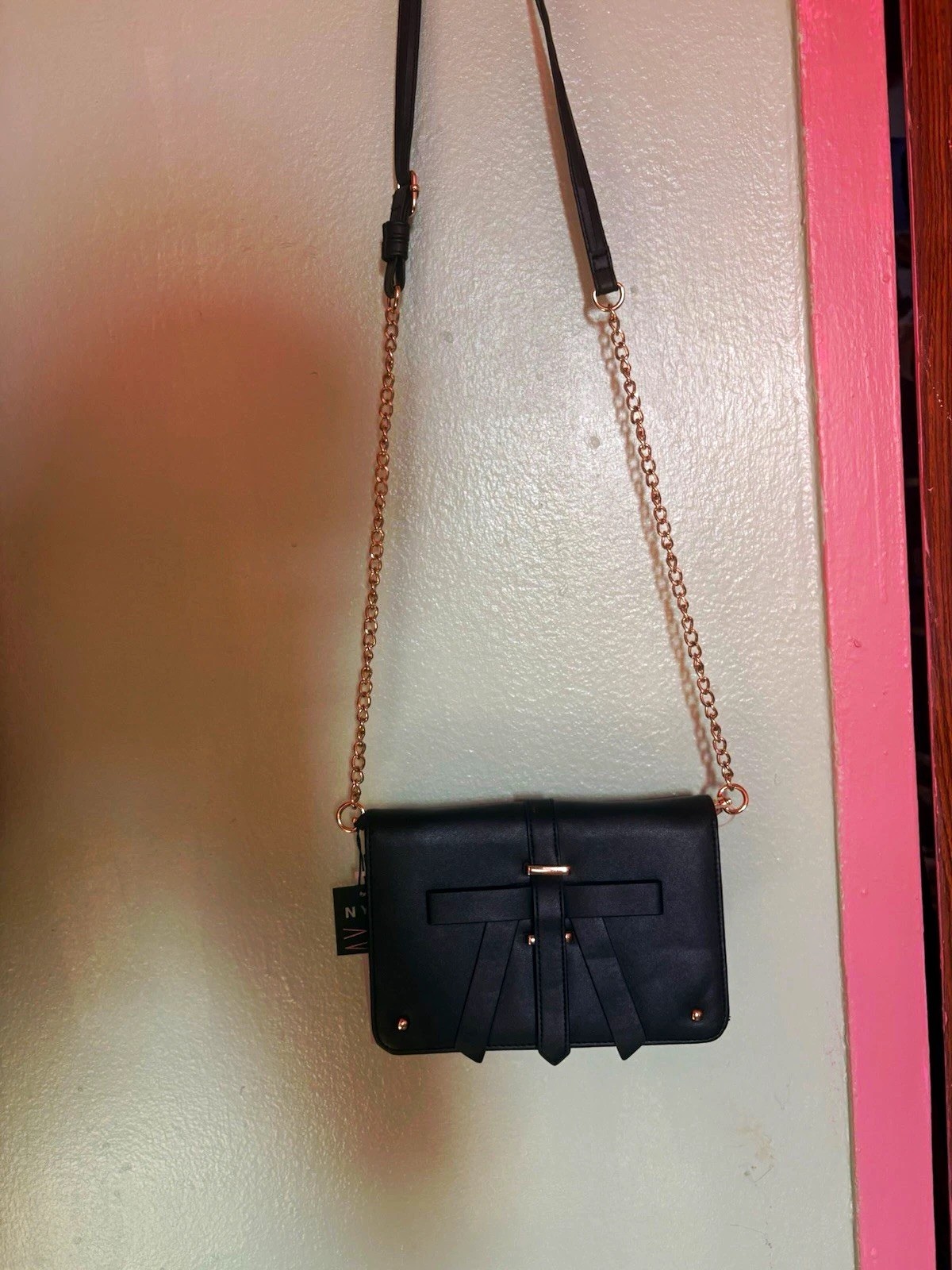 Love FENNLY Black Small Crossbody Bag Gold Chain Tassel Snap Closure