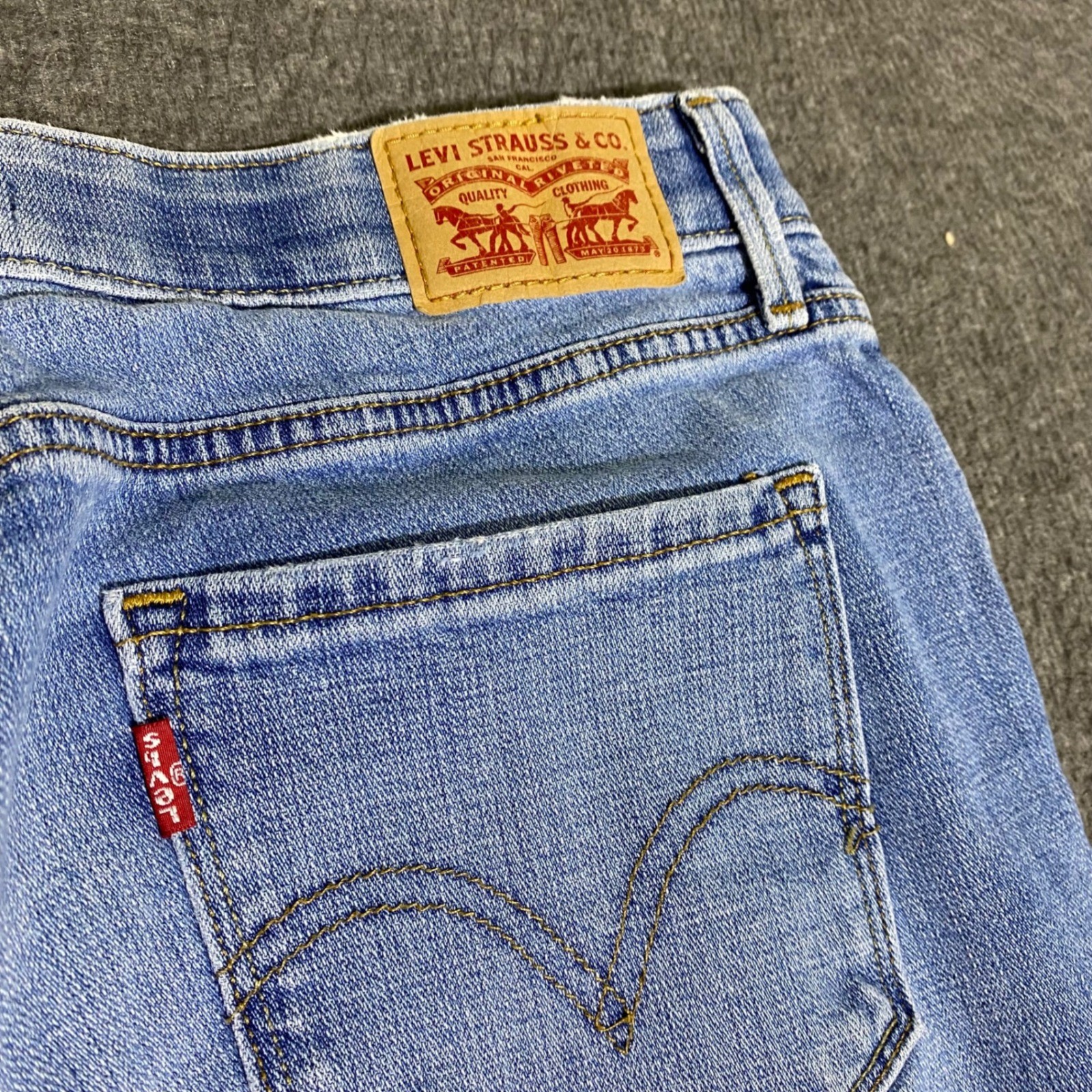 Levi’s 525 Perfect Waist Jeans Womens 10M Light Wash Blue Denim 30×31 Boho Prep