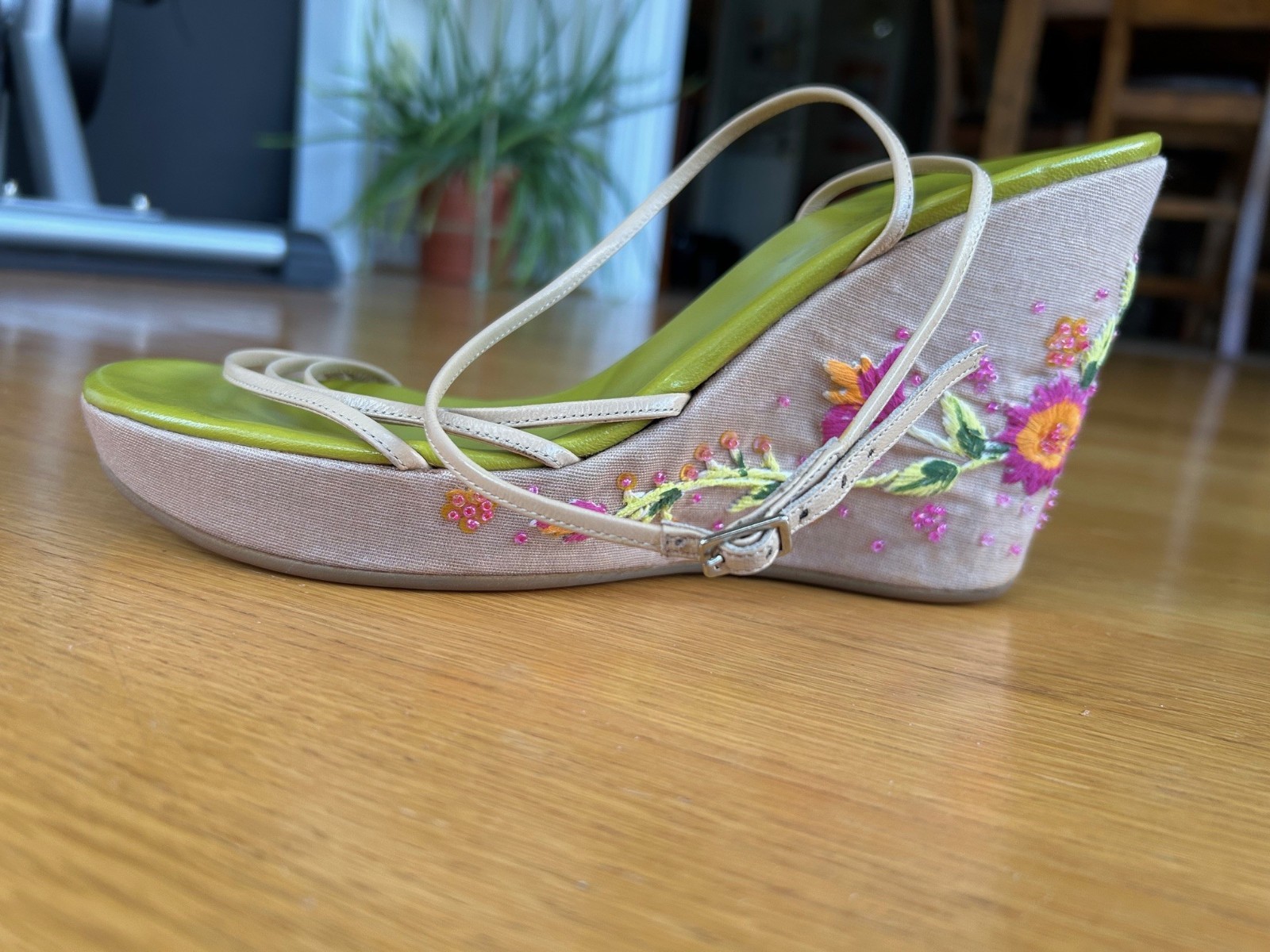 Sergio Rossi Beige Leather Rhinestone & Flower Espadrilles Sandals SZ IT 40 Good