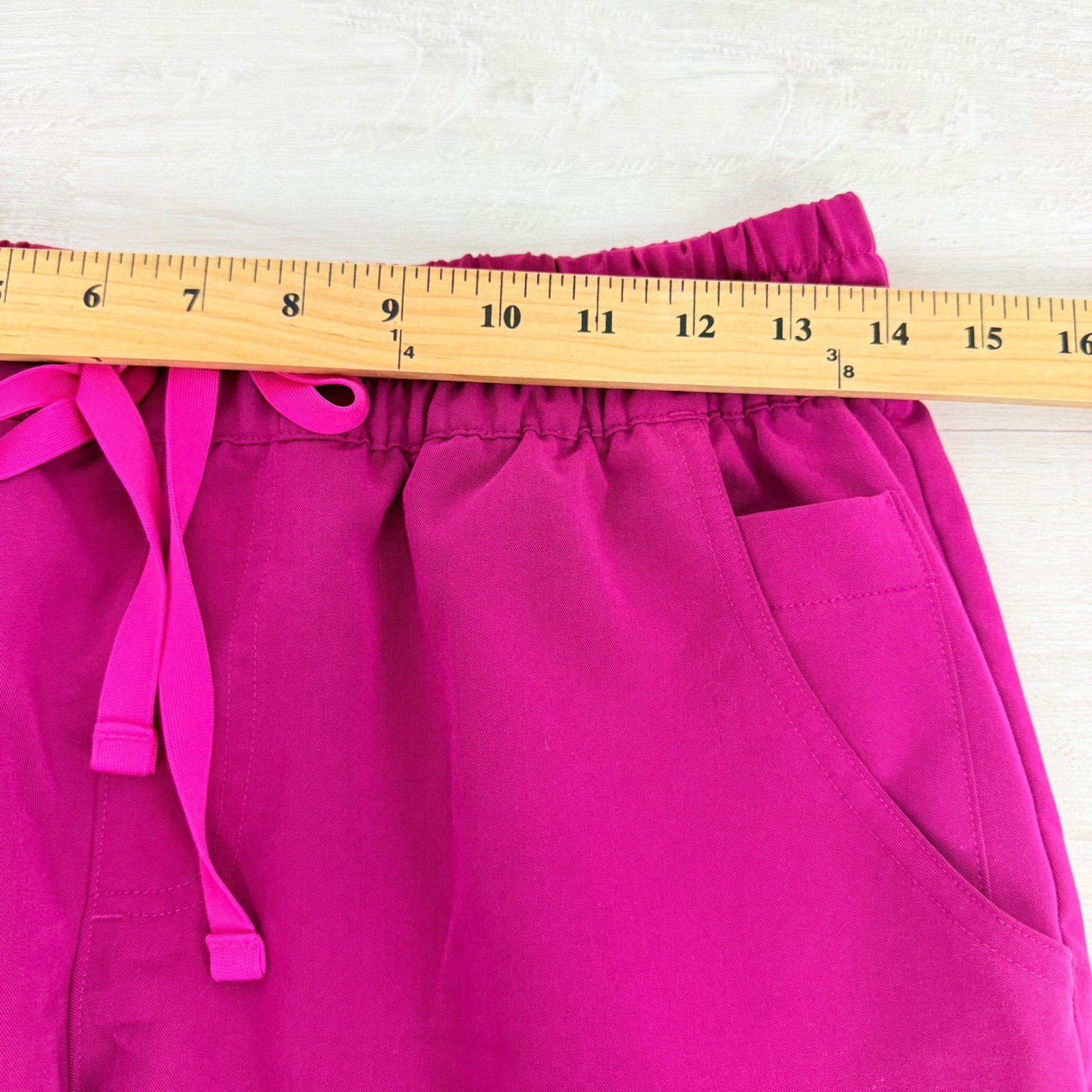 FIGS Uman Relaxed Jogger Scrub Pants Women M Petite Dark Magenta Medical Uniform
