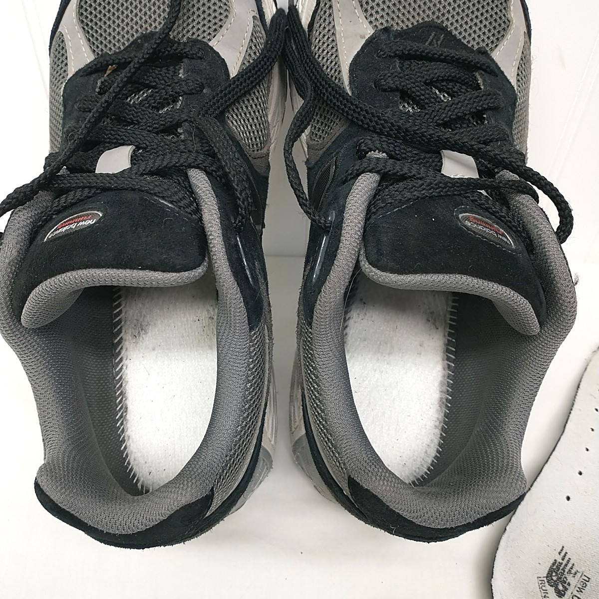 New Balance 2002R Mens size 10 M Slate Grey Black Silver NICE!