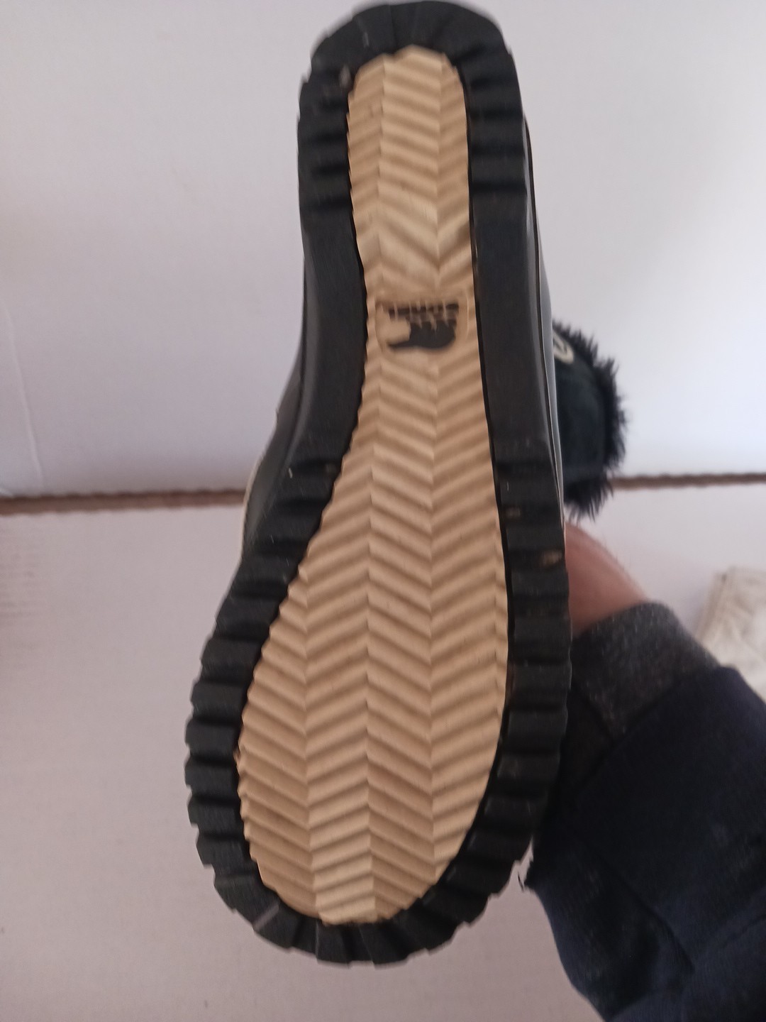 Sorel Tivoli II Womens US 9.5 Leather Suede Black Waterproof Snow Boots