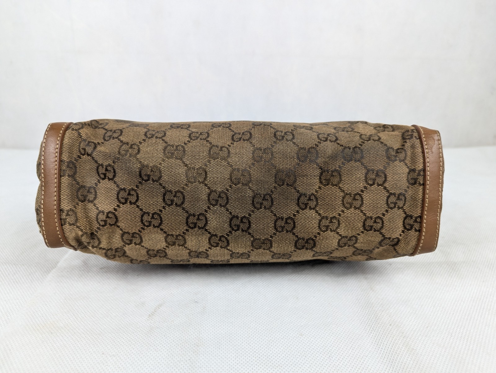 Vintage Gucci GG Supreme monogram pouch Handbag Brown Canvas Leather.