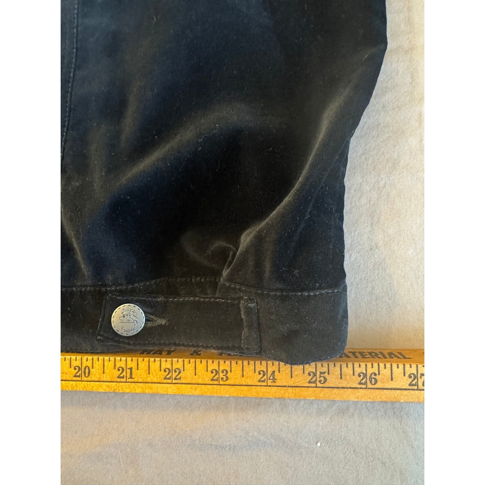 Vintage The Quacker Factory Christmas Black Velvet Shacket 2X Embroidered Button
