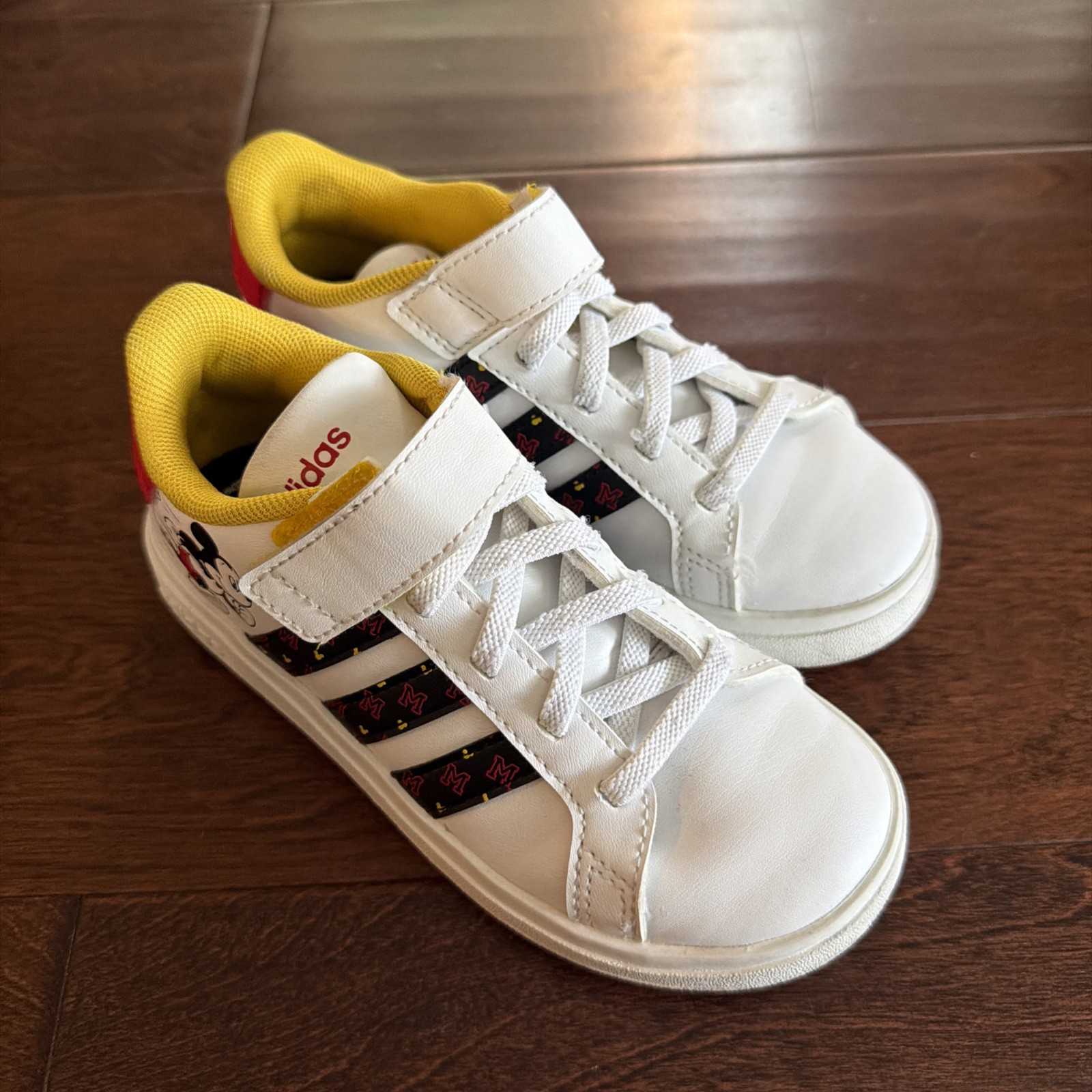 Disney Adidas Kids Size 11k Mickey Mouse