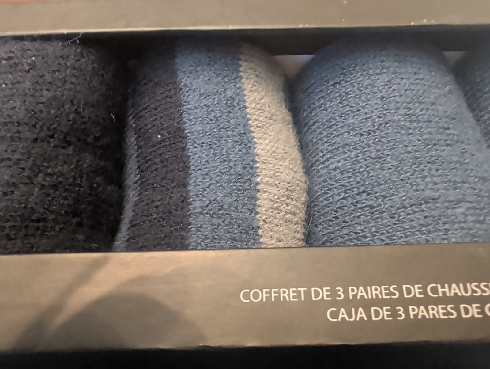 Joes Jeans Mens 3 Pairs Assorted Blue Colors Full Terry Thick Boot Socks Box Set