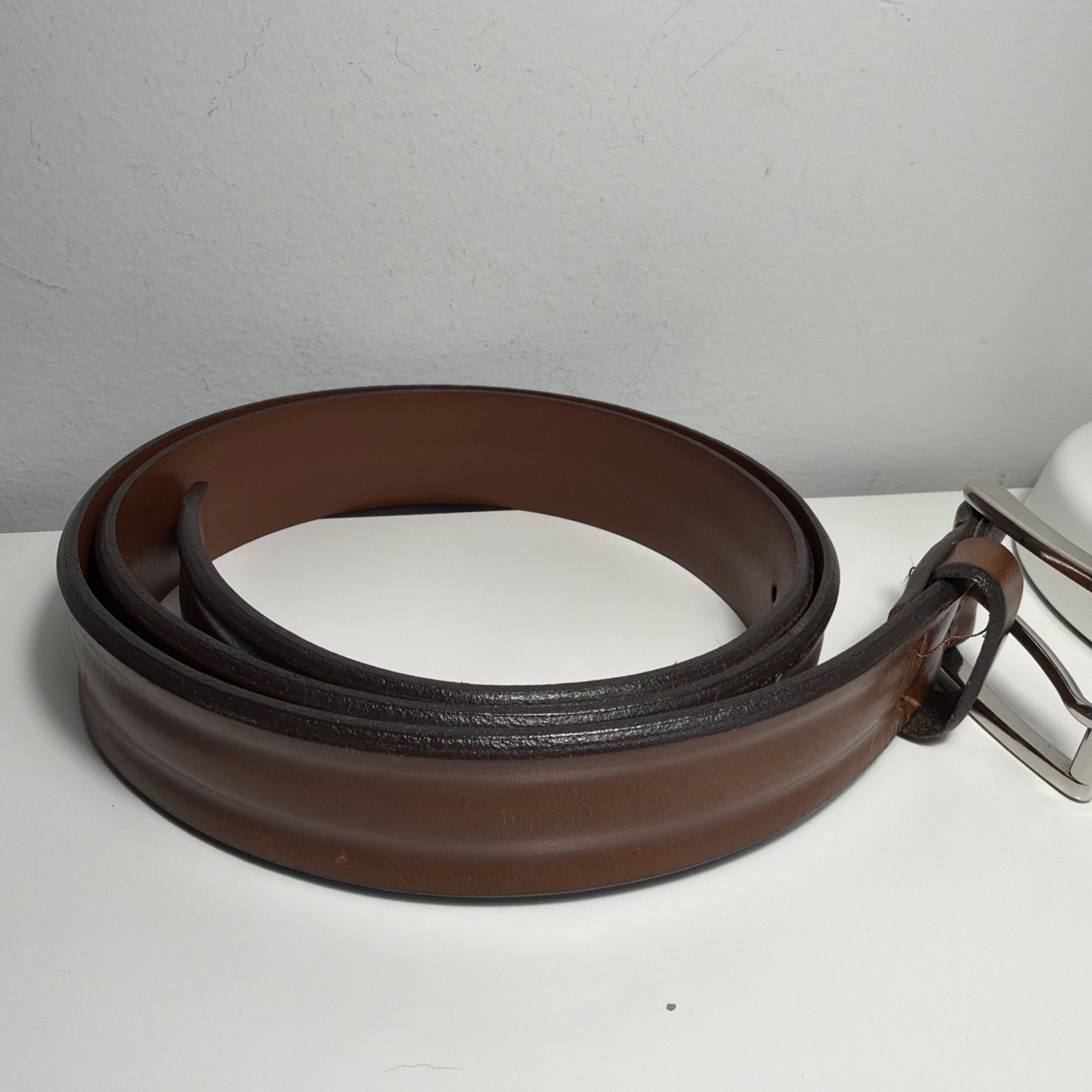 Allen Edmonds Genuine Leather Brown Belt USA Size 42 1.25″ Wide 67590 Walnut