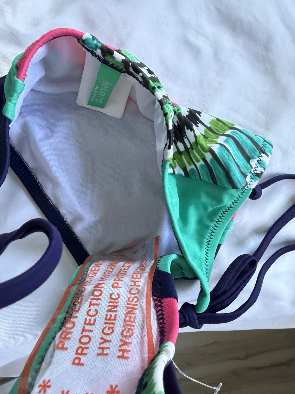 Seekers Striped 2-Piece Bikini Set Halter Triangle Top/Bottom Size M A83004
