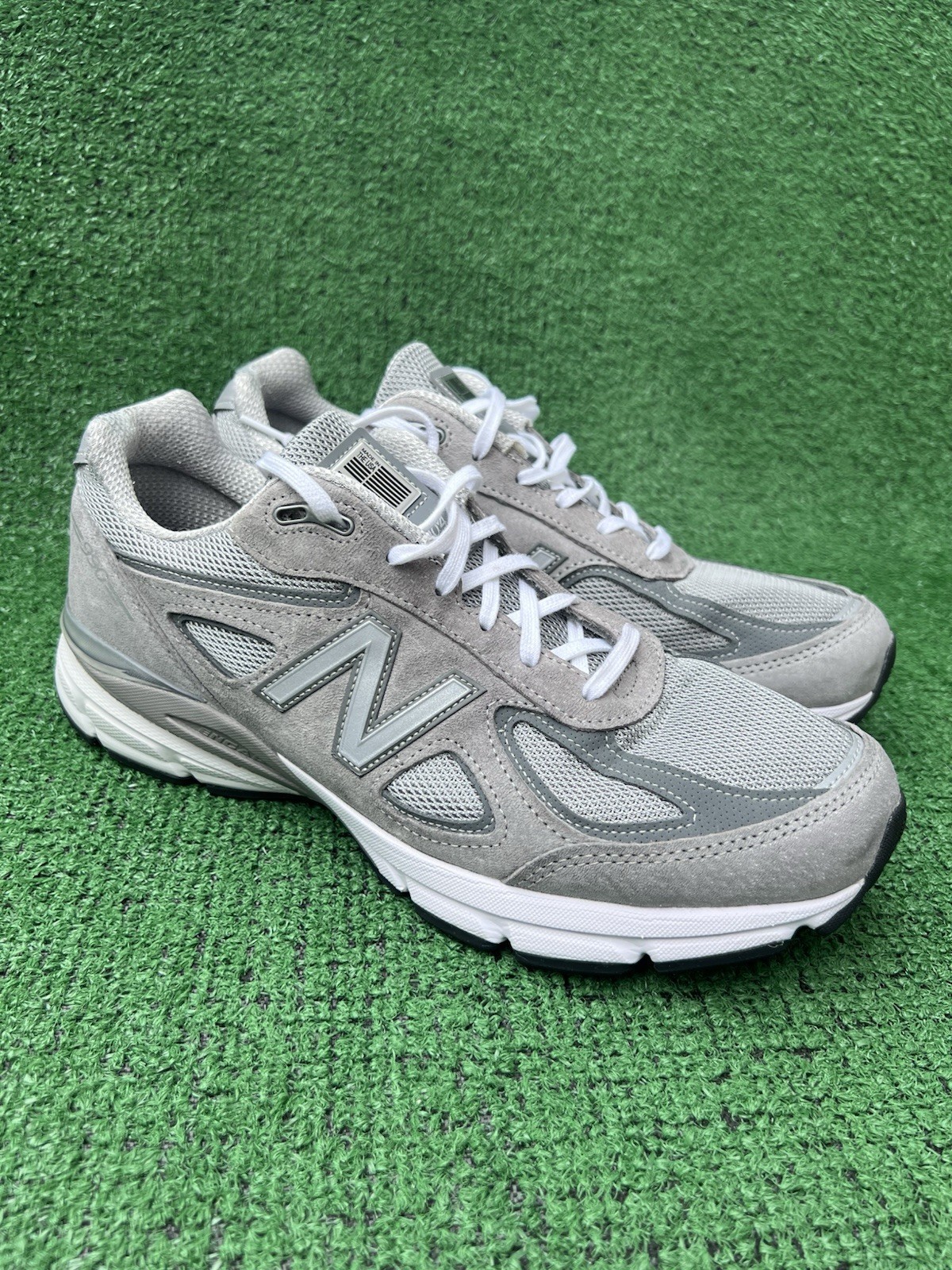 New balance 990 V4 U990GR4 Men’s running sneaker Shoes US Size 11D Used No Box