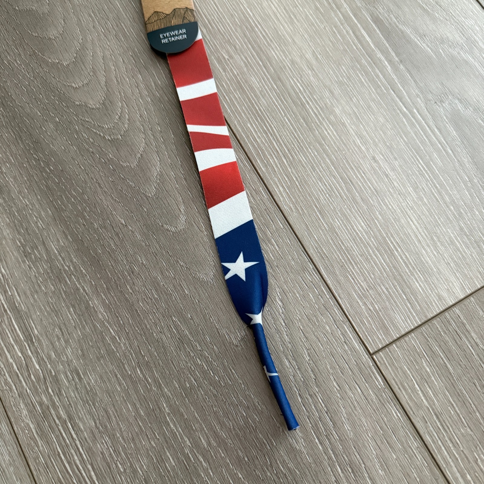 New – Chums – Neoprene Quick Dry Lightweight Eyewear Retainer – American Flag