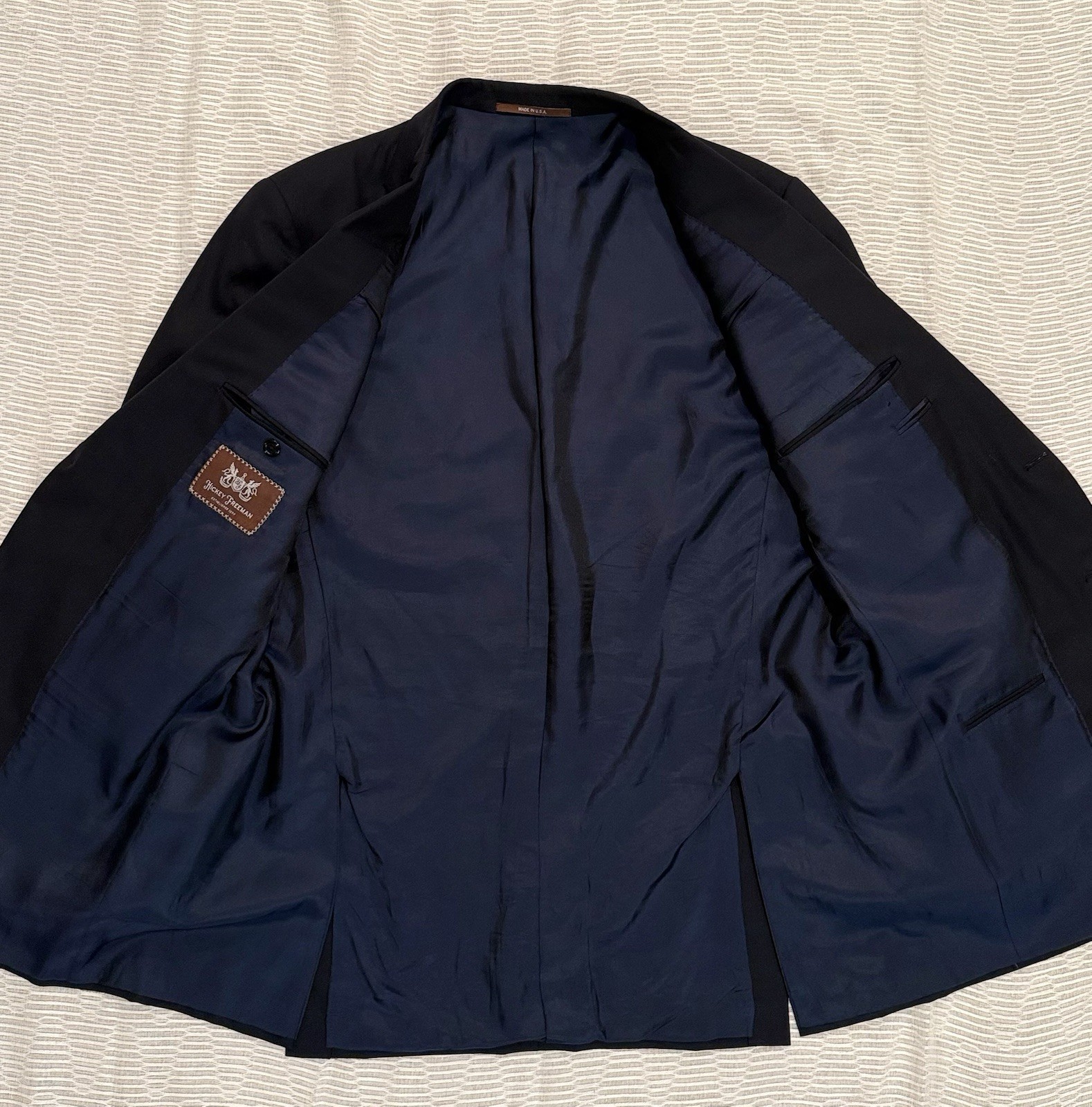 Hickey Freeman Wool/Cashmere Beacon Navy Blazer – Made in USA