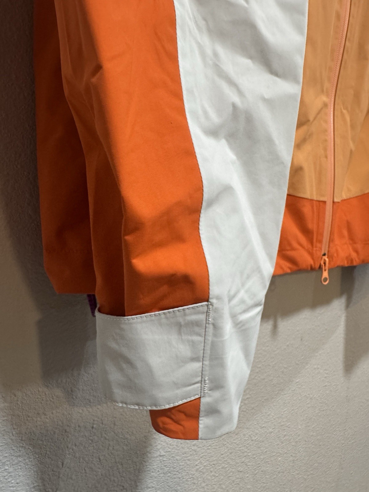 Nike ACG “Morpho” Storm-FIT ADV Rain Jacket Color block Orange White Large NWT