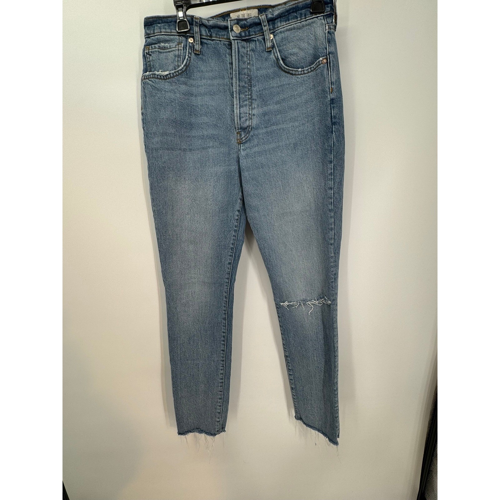 We The Free Women’s 30 Button Fly Jeans Distressed Frayed Hem Denim Light Wash