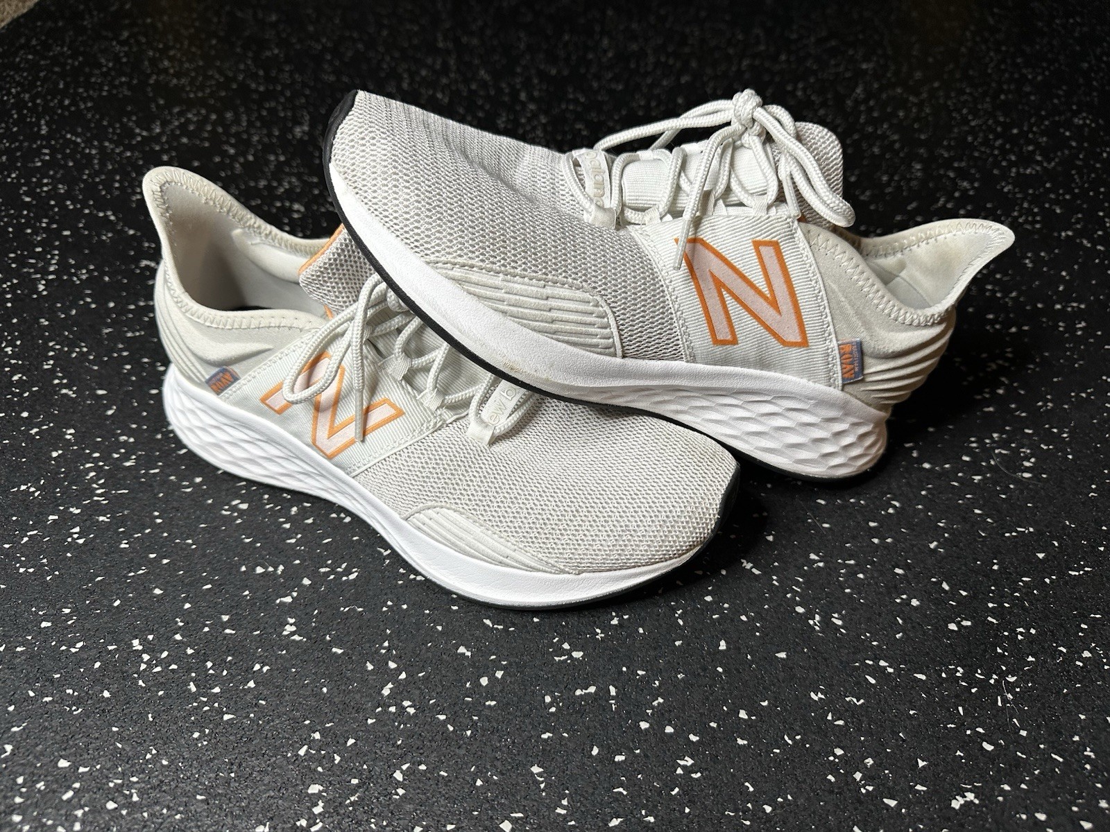 New Balance Women’s Fresh Foam ROAV V1 Sneaker Nimbus/Peach Glaze Size 9