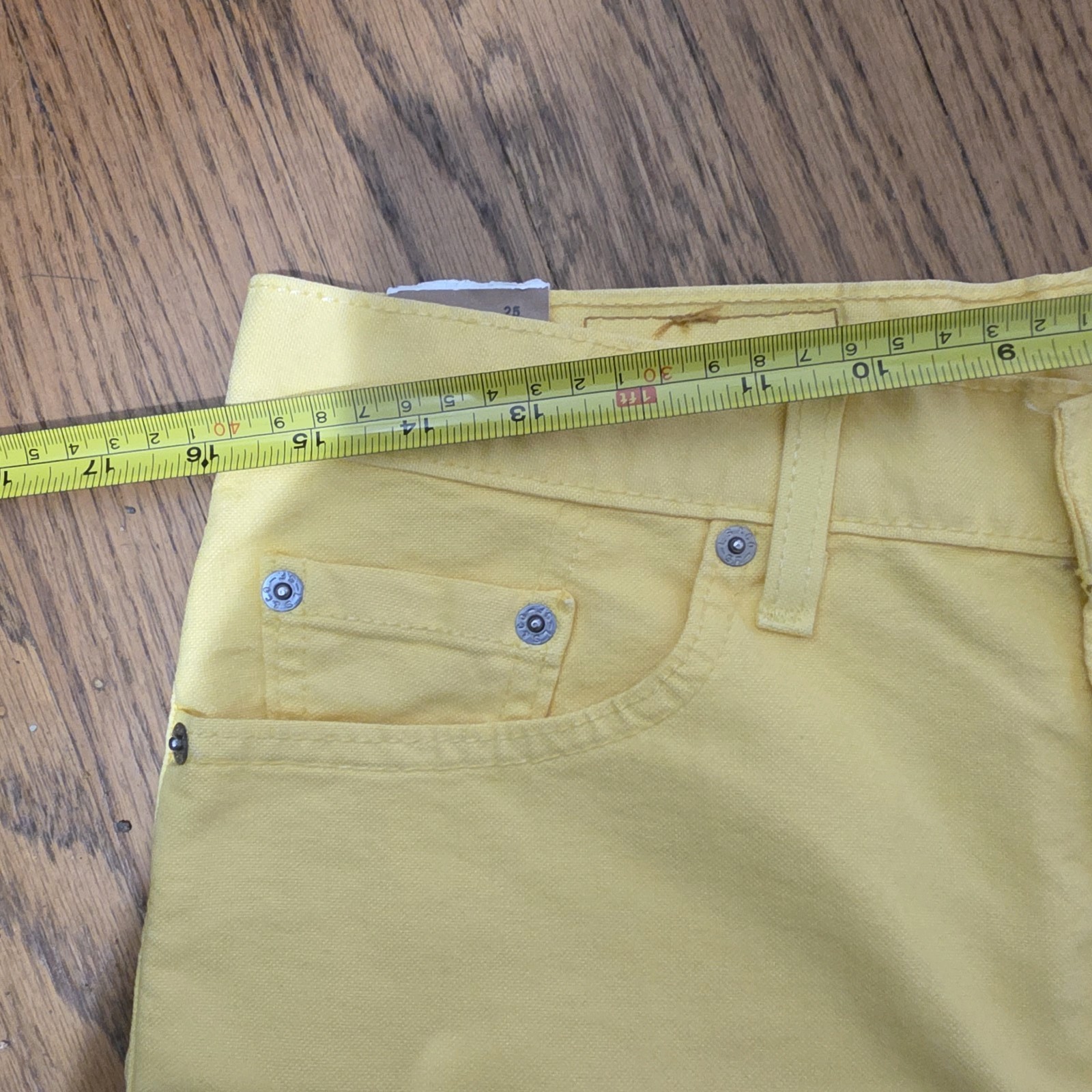NWT VINTAGE -2002- Levis 577 Jeans USA Size 10 Yellow Wide Leg Cropped Baggy Y2K