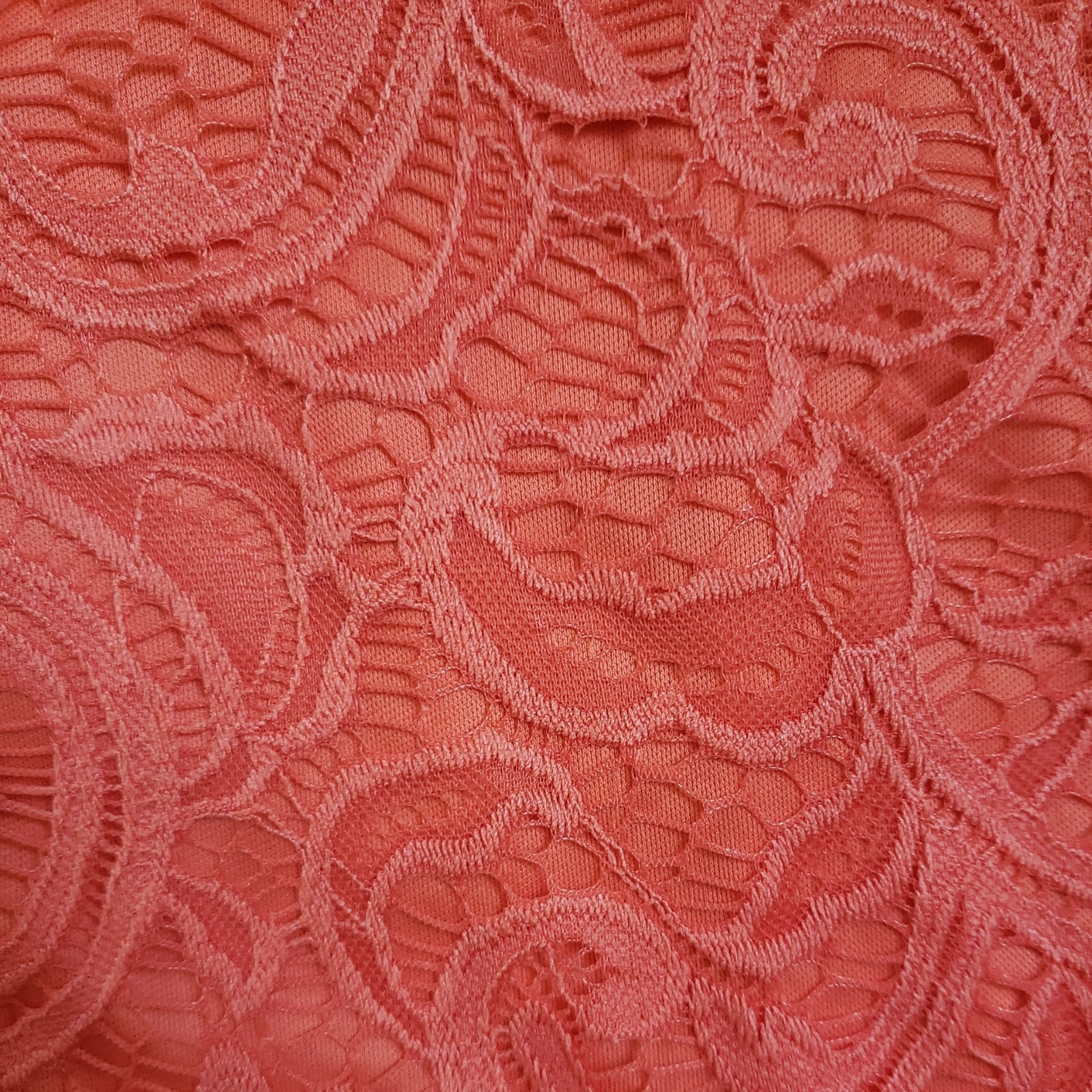 Rue21 size XS Coral Lined Lace Halter Top High Neck Keyhole Back NWOT