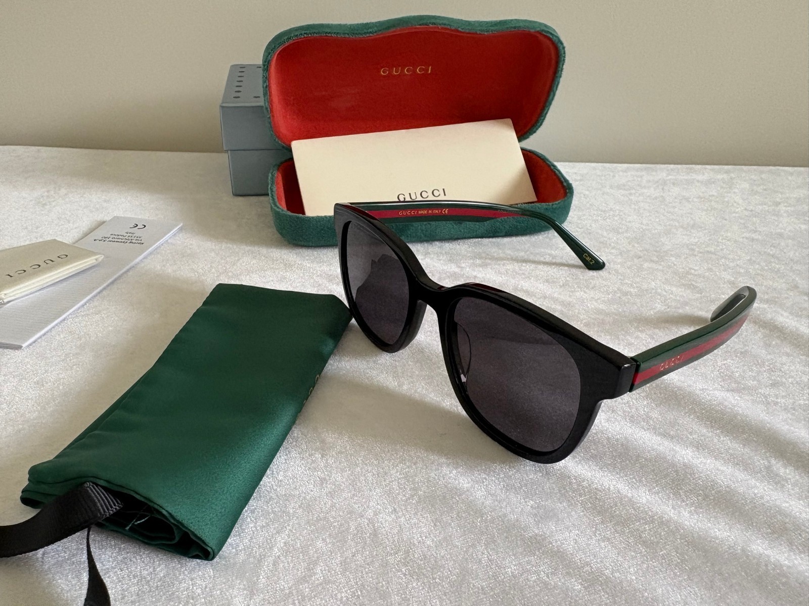 Authentic New Gucci GG0848SK 001 Black Green Red Stripe Grey Sunglasses