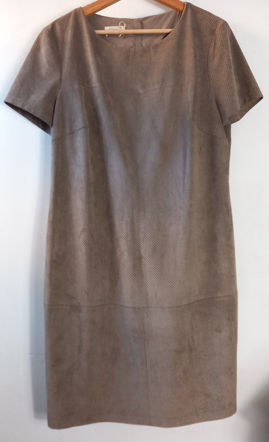 Apanage beige camel suede feel dotted short sleeve shift dress sz 16 *flaw*