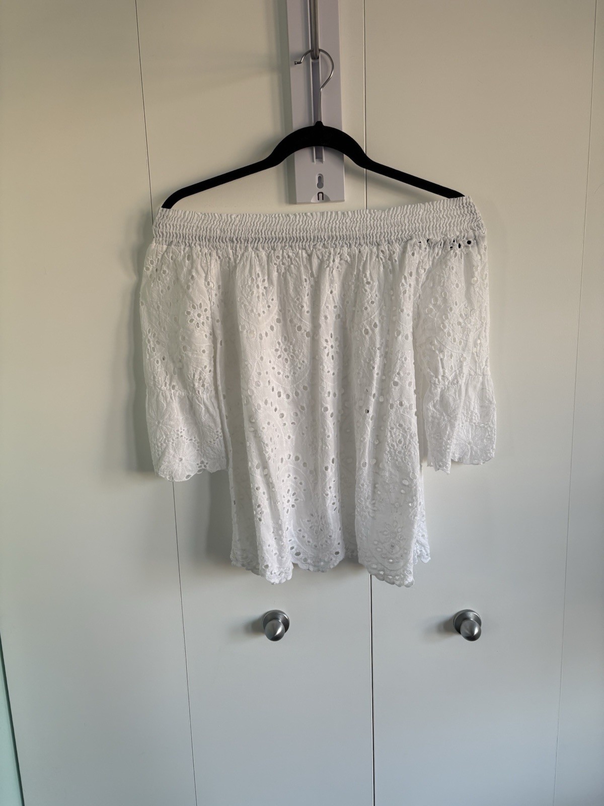 Women’s White Solid Eyelet Off-the-Shoulder Peasant Blouse 3/4 Sleeve M