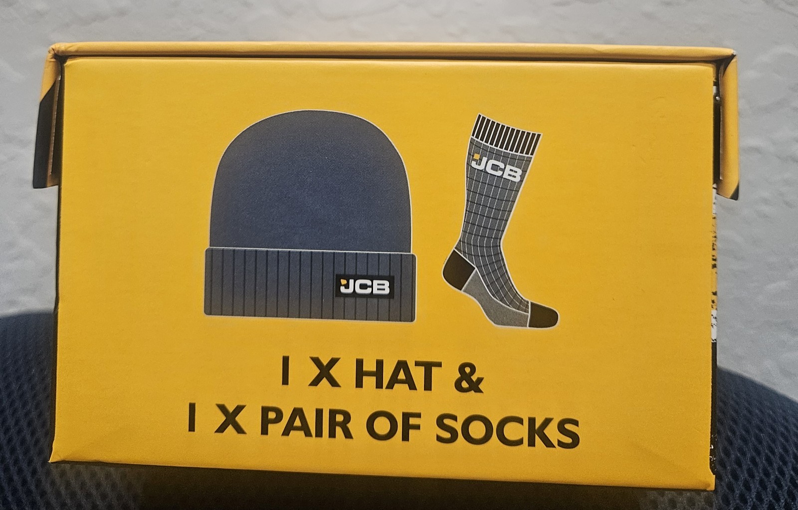 Bundle JCB Work Socks And Thermal Winter Hat Set Box Gift Set