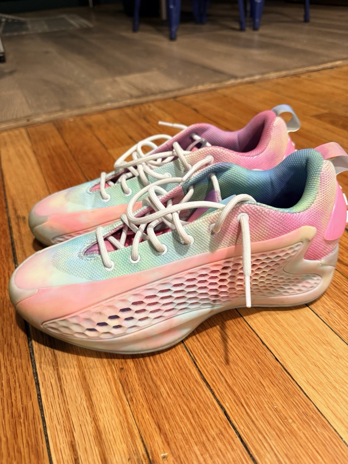 AE 1 Low Adidas BASKETBALL Sneakers