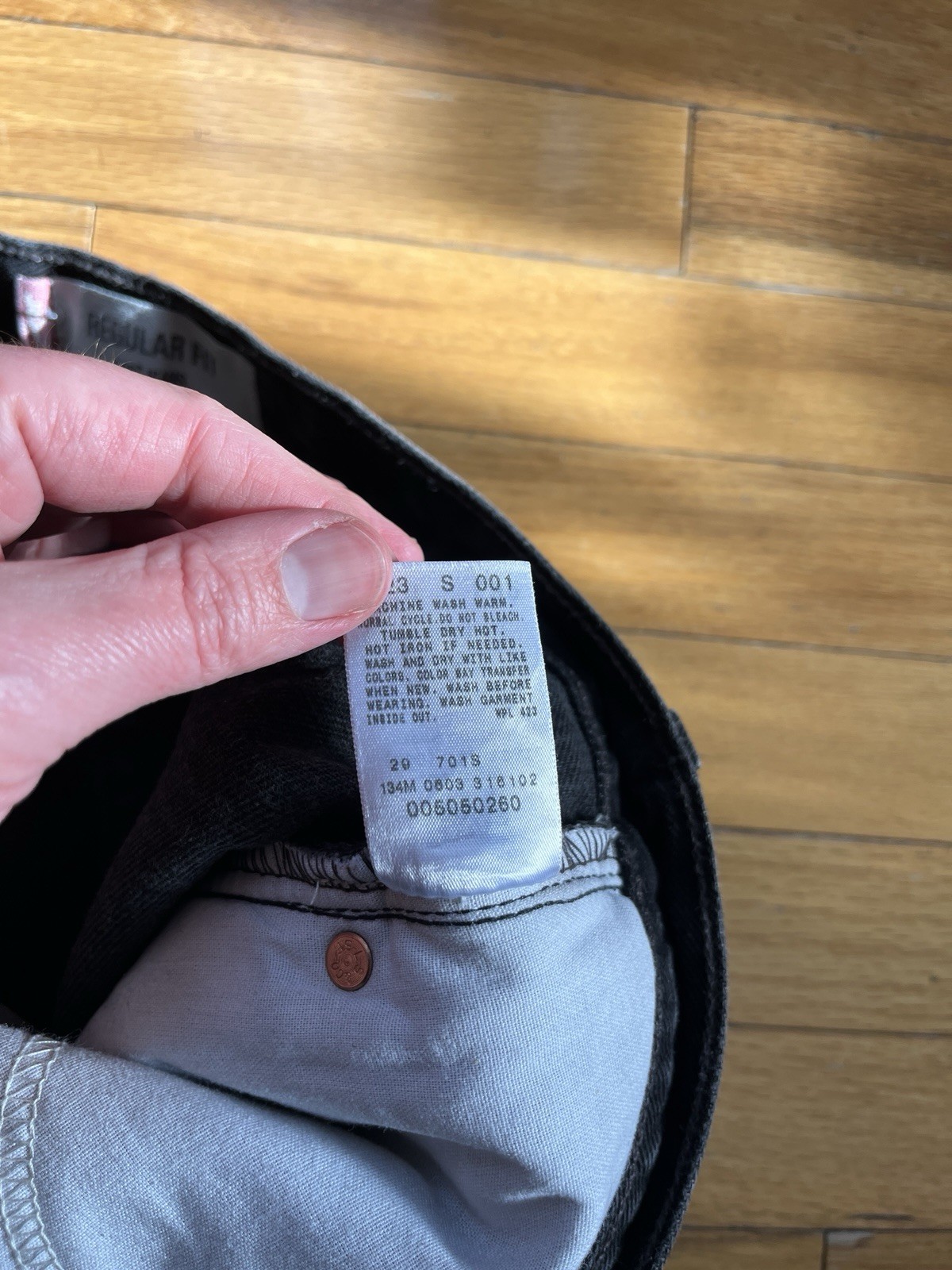 VTG Levis Jeans 505 Regular Fit Men’s 30×32 Black Denim Straight Leg Y2K 2003