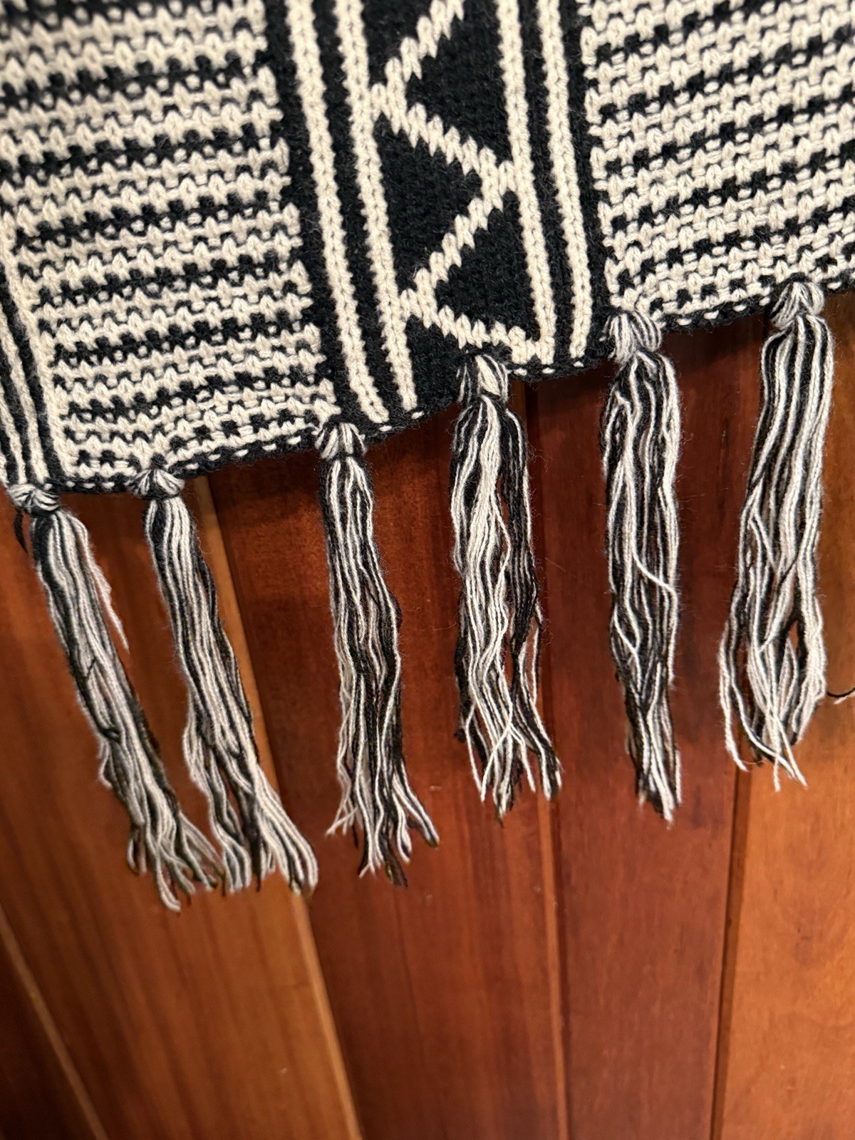 ANTHROPOLOGIE Do Everything In Love Poncho ONE SIZE Black/Cream Acrylic Knit