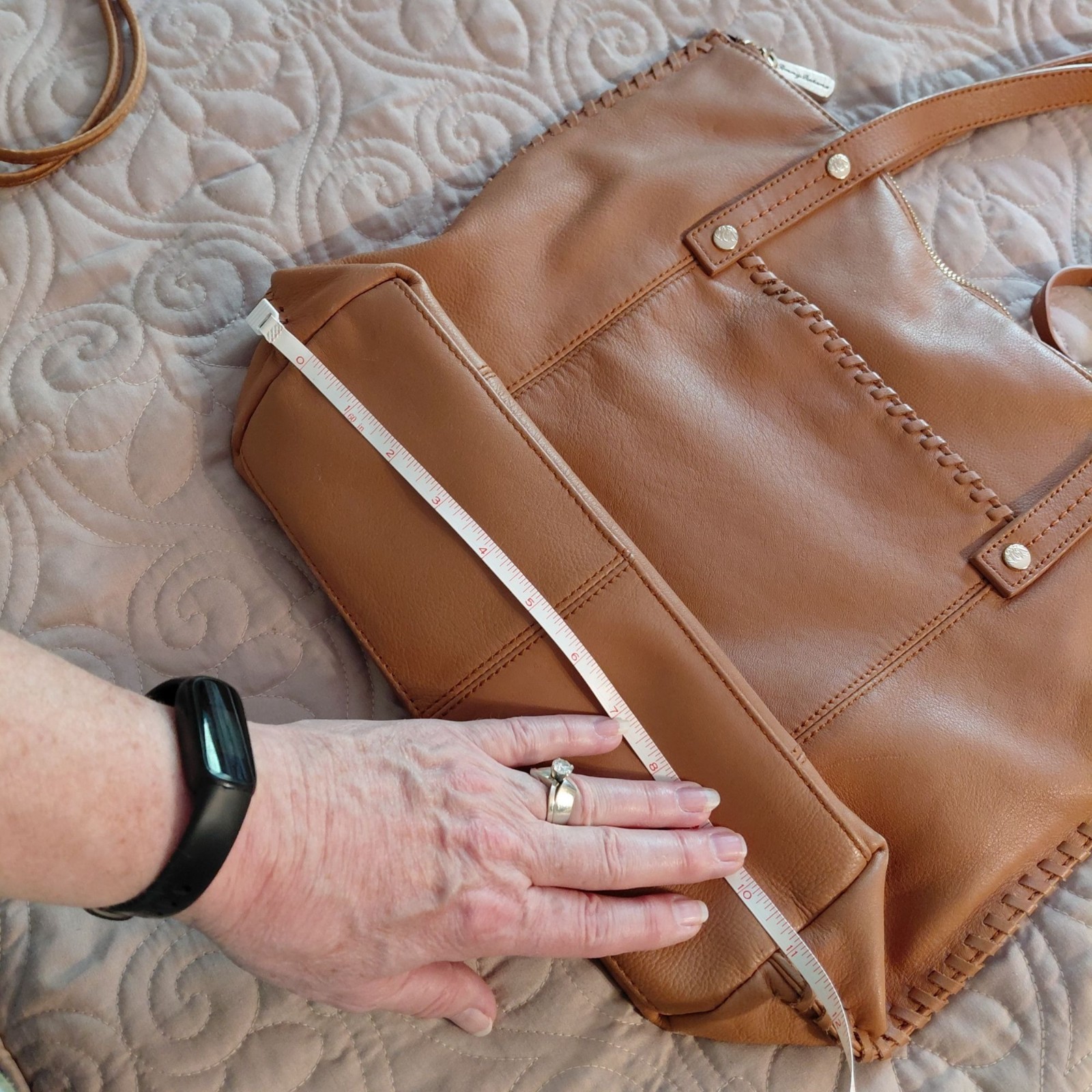 Tommy Bahama big leather bag accent stitching logo hangtag
