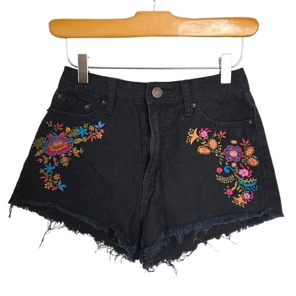 BDG Dree Cheeky Jean Short Charcoal Wash Embroidered Floral Jean Shorts 25