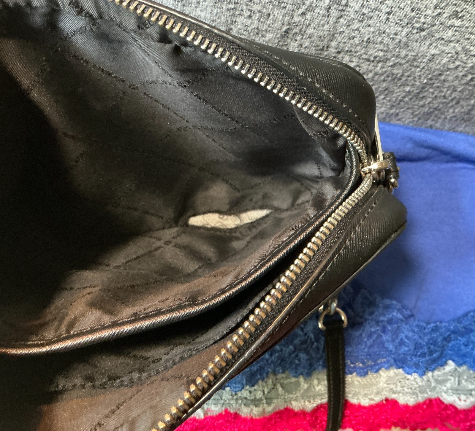 Michael Kors New York City Skyline & Chopper Stars Saffiano Leather ZipCrossbody
