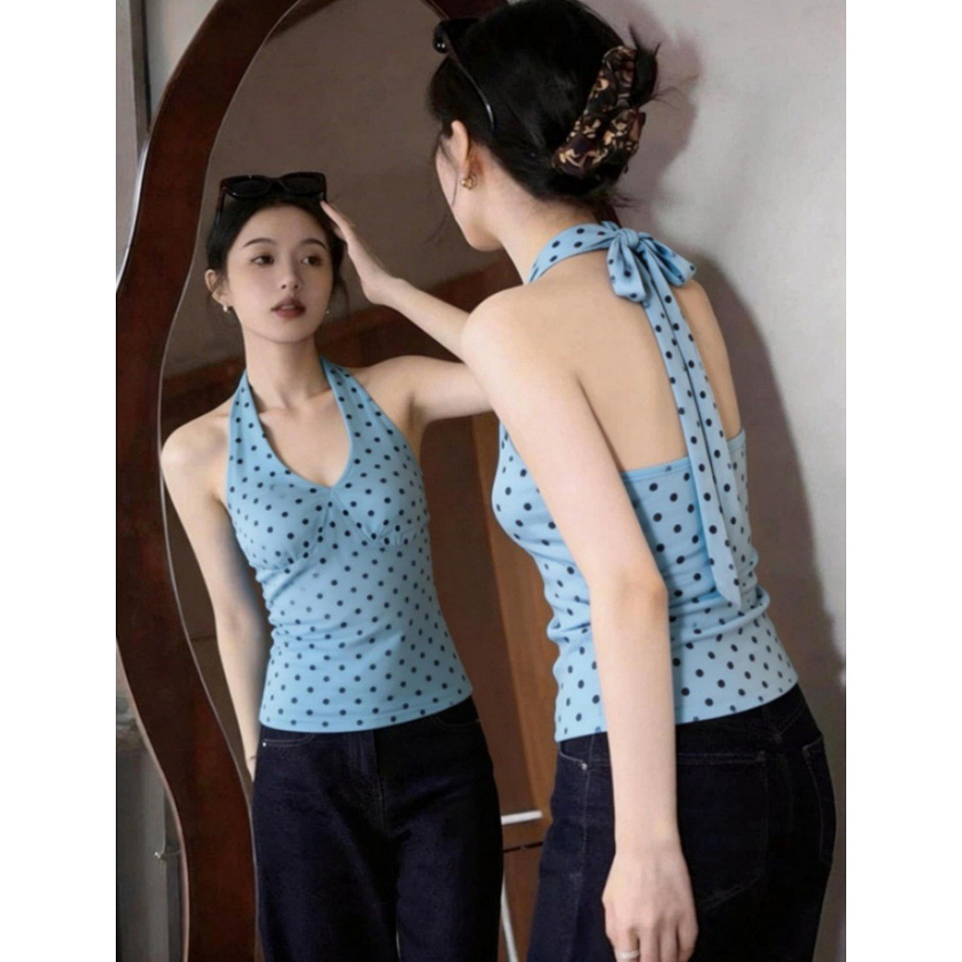 Chest-padded Figure-flattering Sleeveless Top With A Backless Design Lace-up Det
