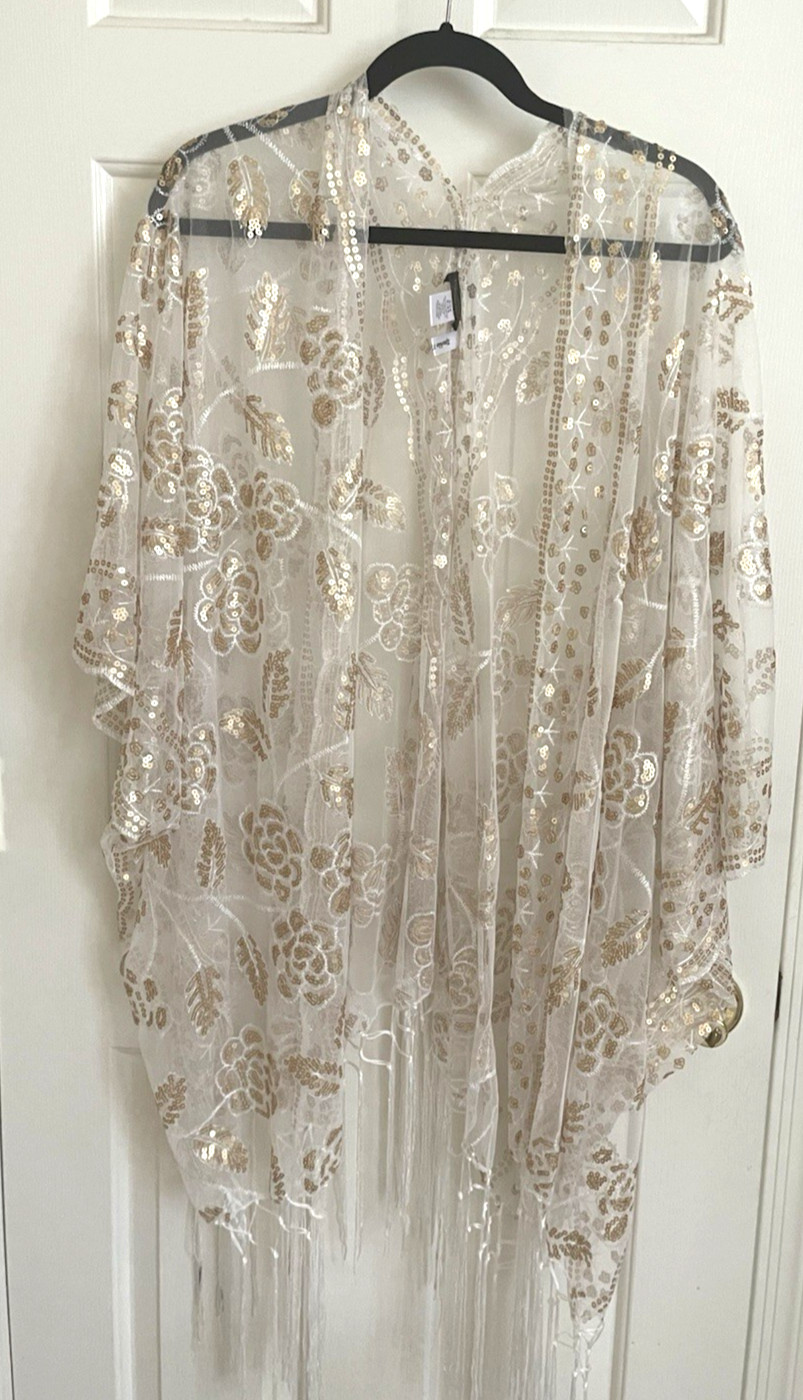 Kirks Folly White with Flowers and Leafs Sequences Dreamkeeper Cropped Kimono