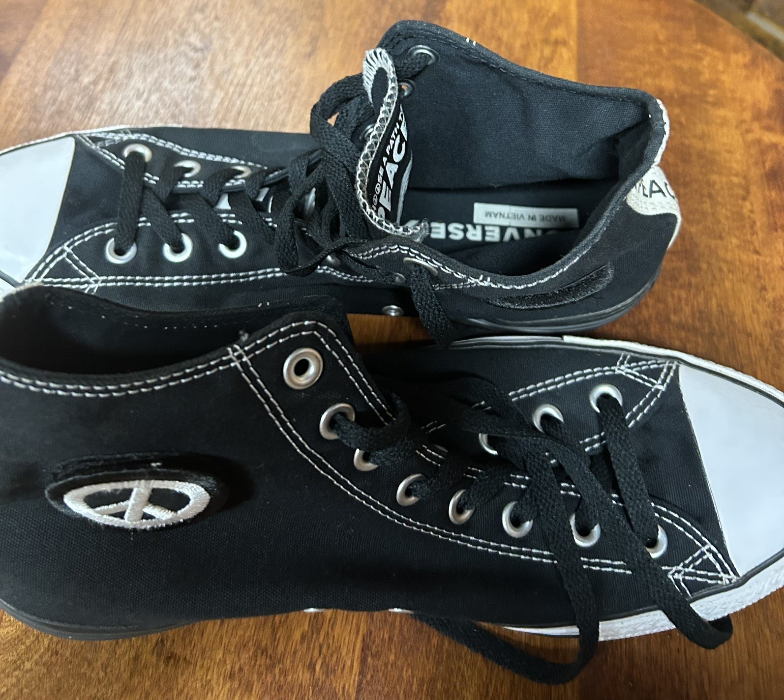 Converse MENS 10 Seek Peace Black White Chuck Taylor High Top Shoes Unisex
