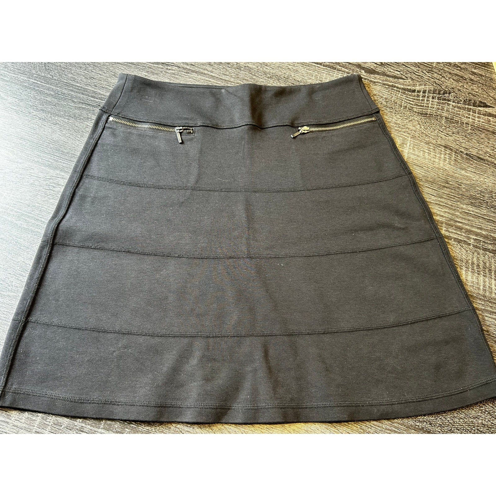 Athleta Black Mini Skirt with Zipper Detail, Ribbed Bandage Style, Versatile
