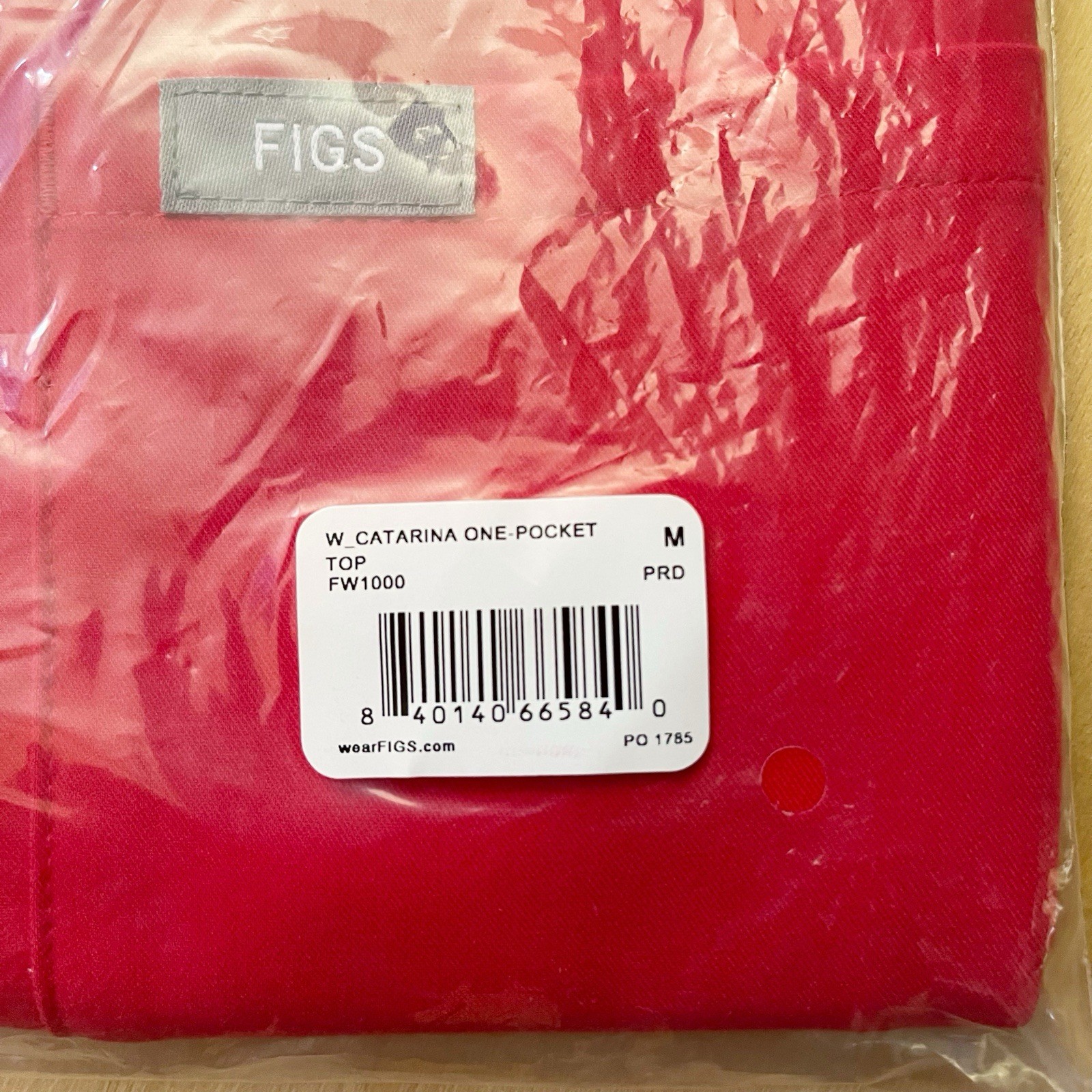 FIGS Catarina Scrub Top Women Size M Pop Red V-Neck NWT Medicine Medical Nursing