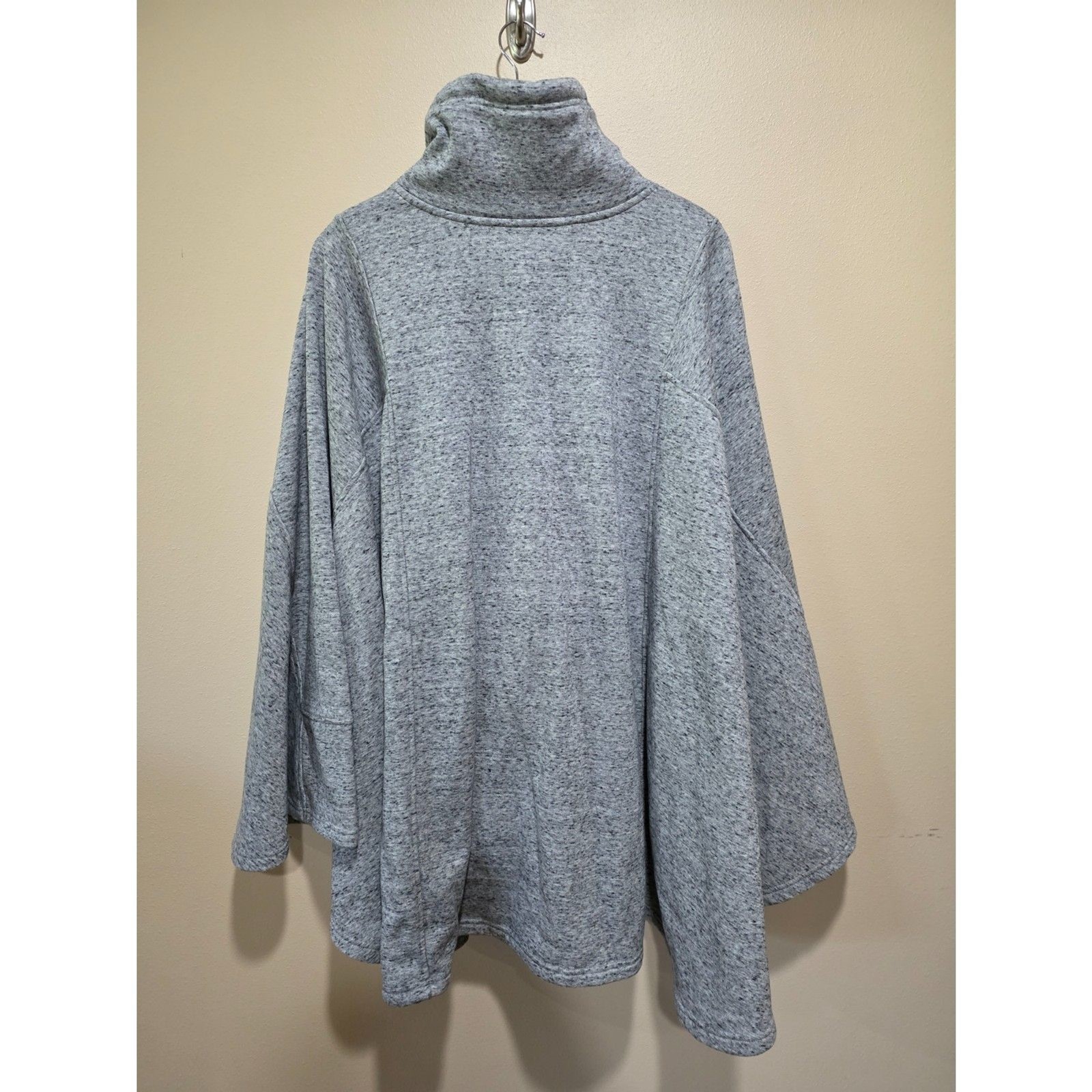 UGG Gray Cowl Neck Poncho Sweatshirt XL Cozy Fleece Athleisure Cape Top
