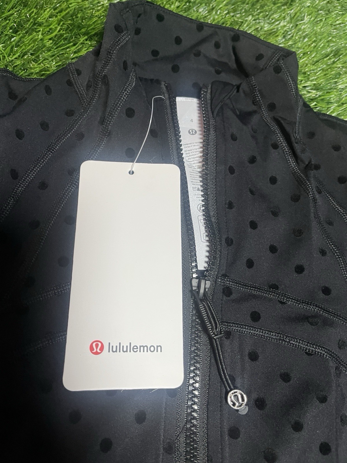 Lululemon Flocked Polka Dot Set SIZE: ( 4 ) Define Jacket + Align 25 in leggings
