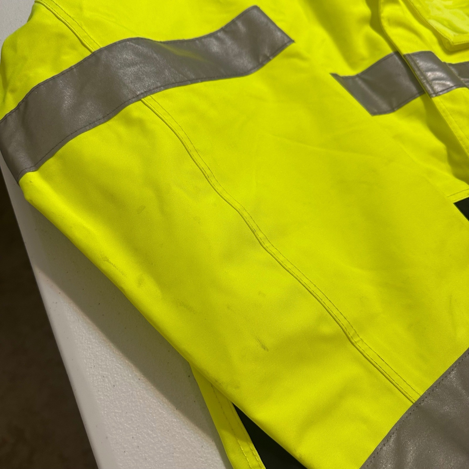 Tingley Jacket Mens M Yellow High Visibility Reflective Zip Hooded Outdoor Shell