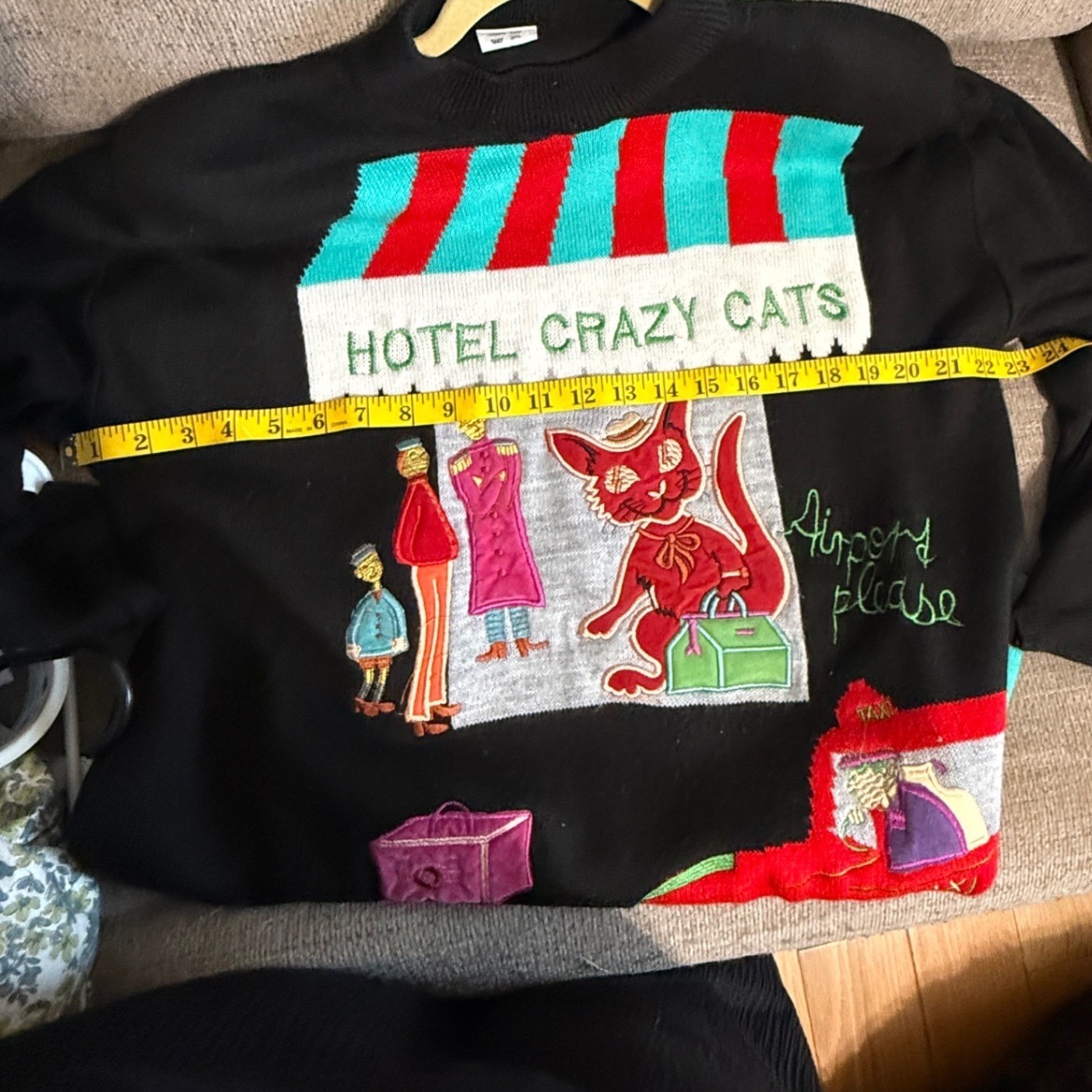 Jolie Moi Sweater Hotel Crazy Cats Vintage Novelty Black XL Excellent Graphic