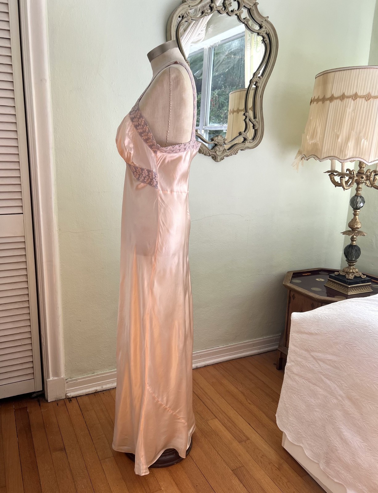 Vintage 1930s Rayon Bias Cut Satin Nightgown Dress Peach Embroidered Liquid 40 L