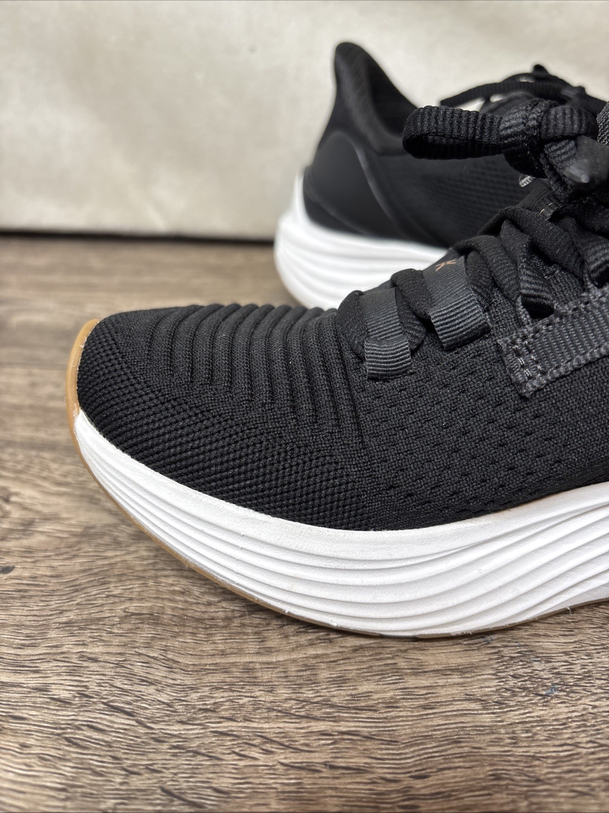 Kuru Atom 2 Womens Size 7.5 M Black Athletic Running Walking Shoes Sneakers