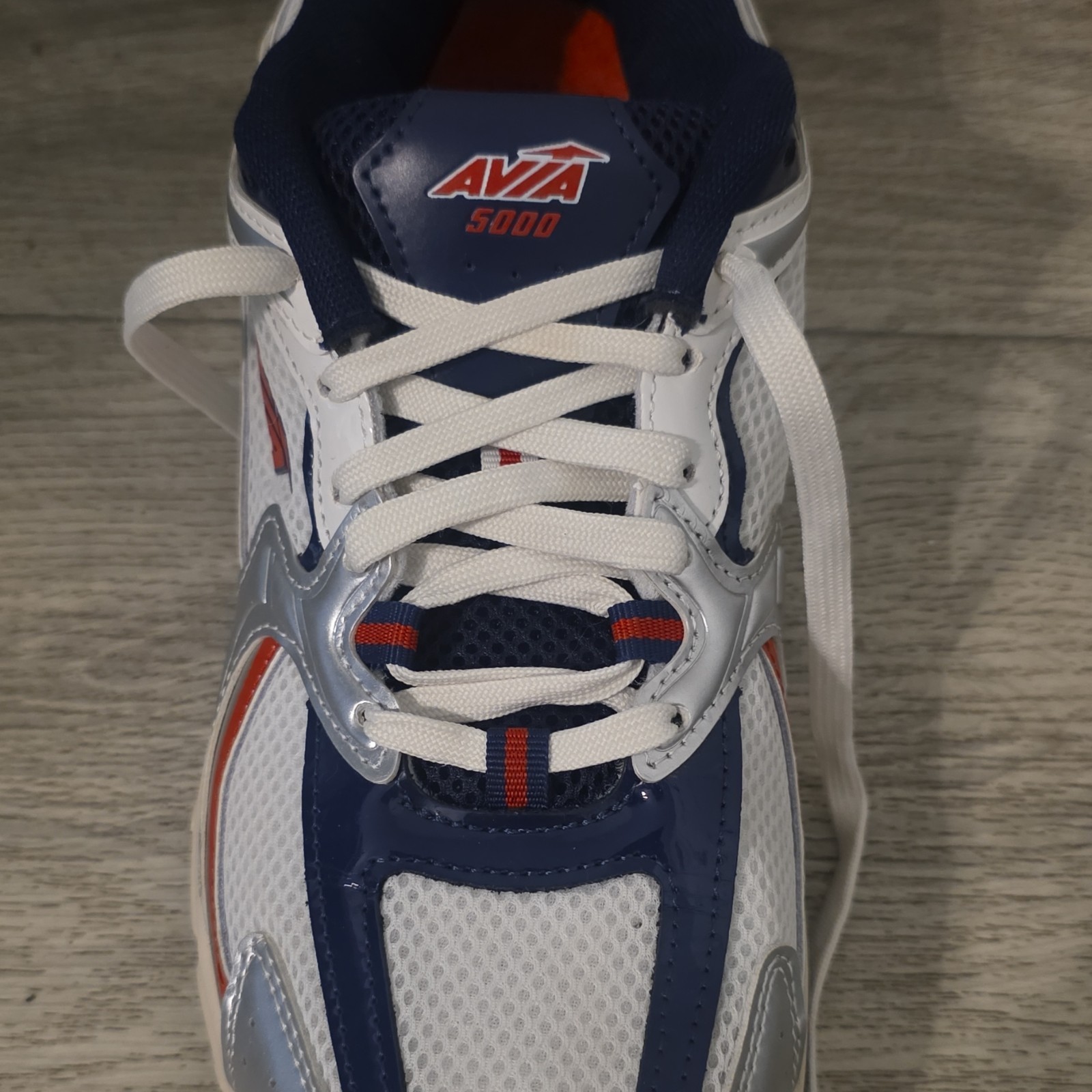Avia 5000 White/Blue/Silver/Red Men’s Sneaker MNAV43GX002L