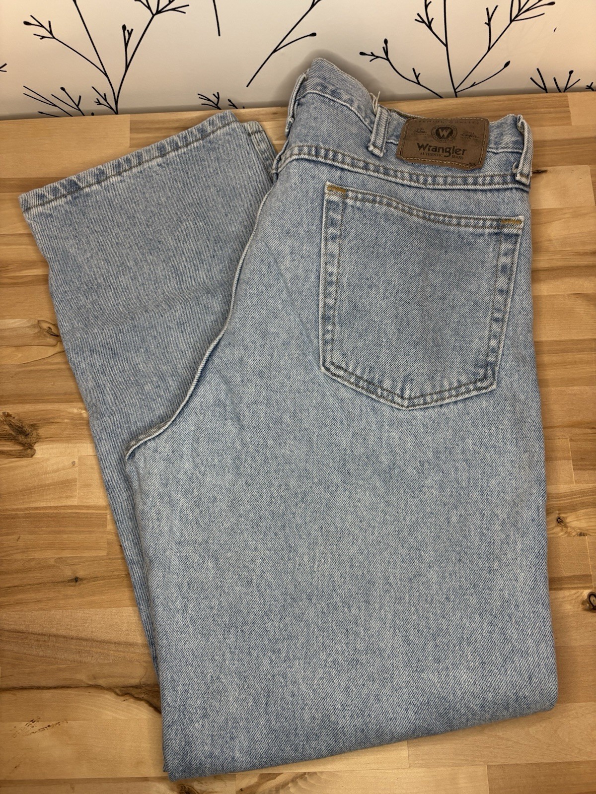 Wrangler 36×30 Men’s Light Blue Denim Straight Jeans Regular Fit