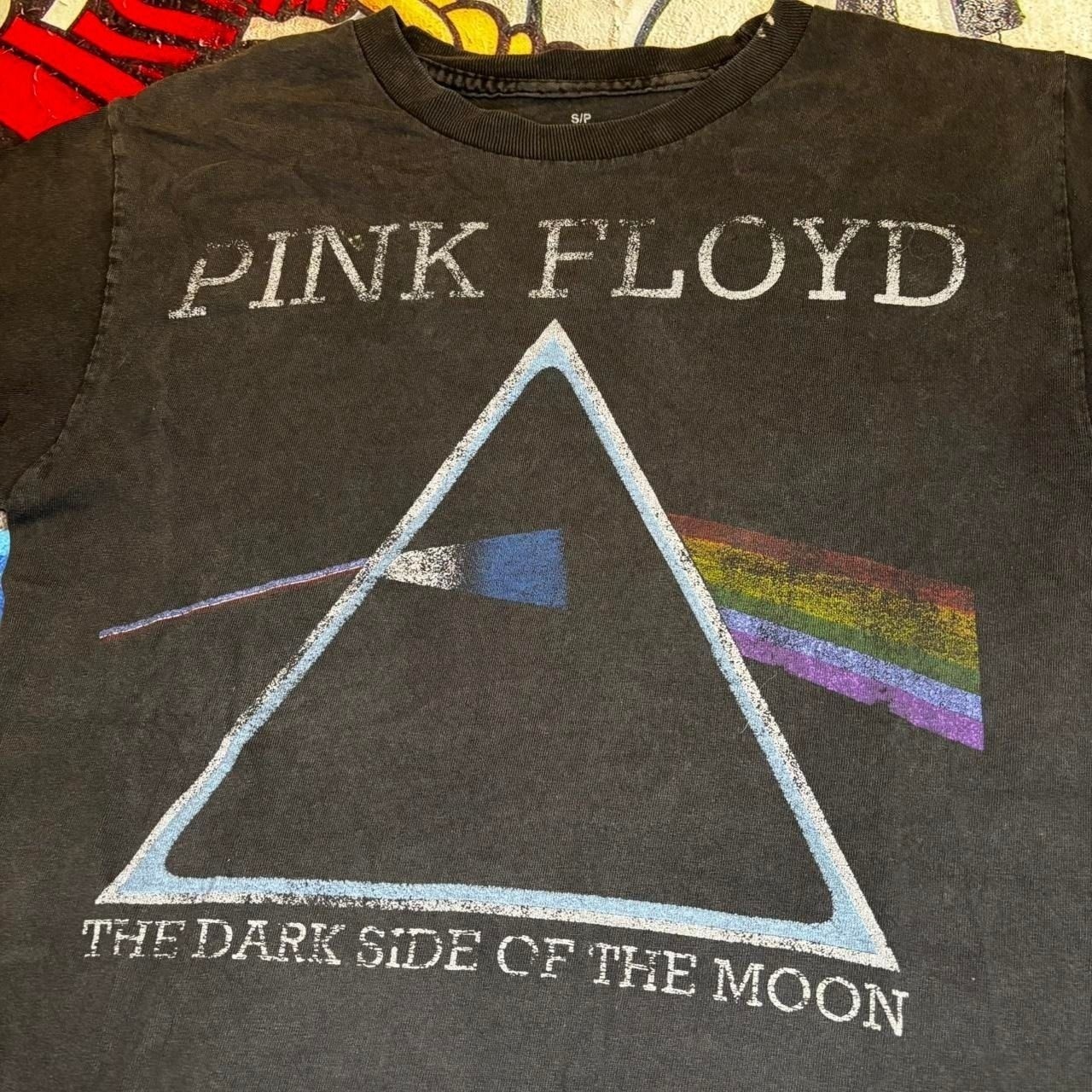 Pink Floyd “Dark Side of the Moon” graphic tee